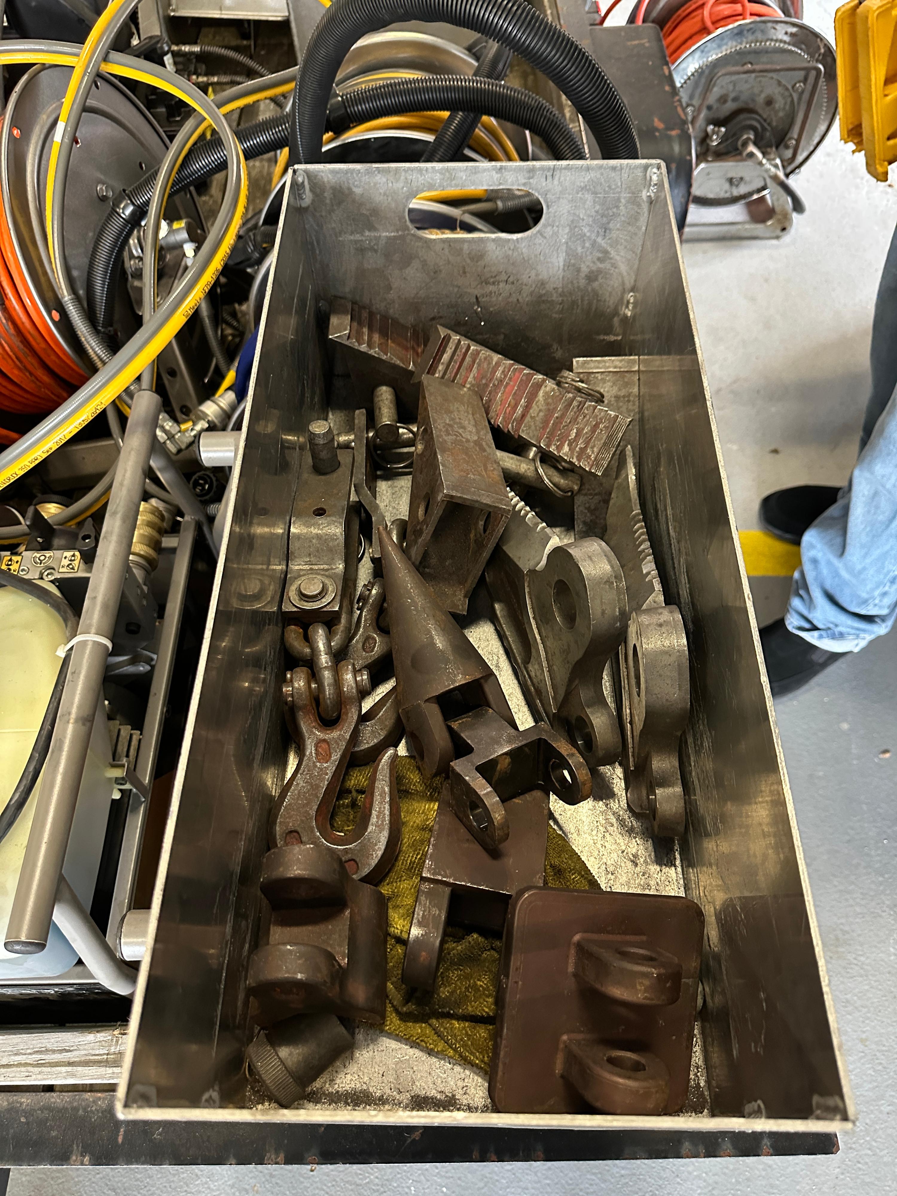 Hurst rescue tools, power units, hydraulic cords - image 26