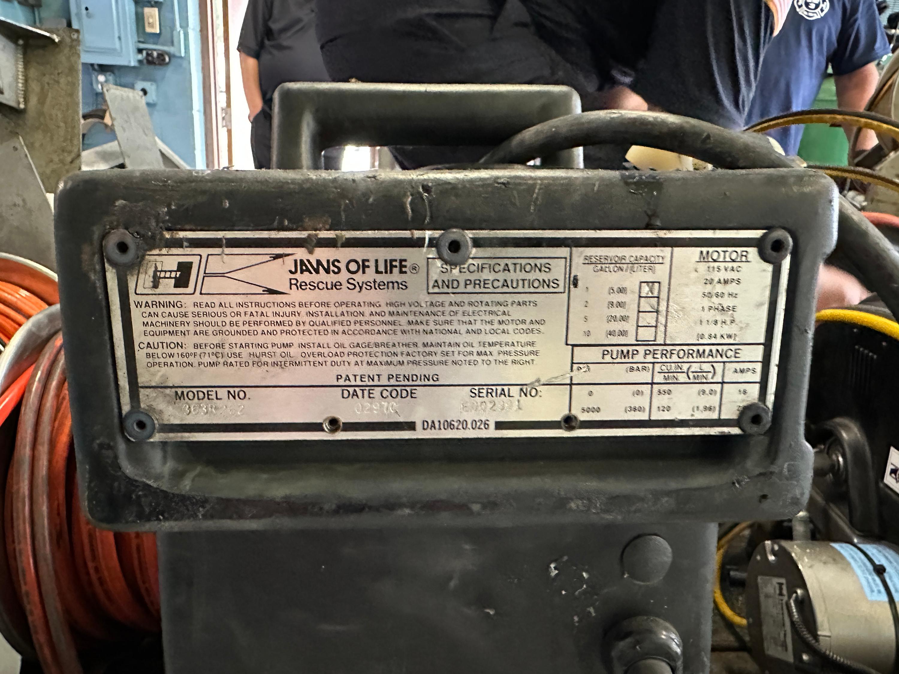 Hurst rescue tools, power units, hydraulic cords - image 32