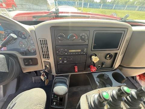 2012 International Dump Truck - image 19
