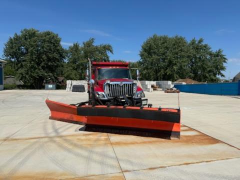 2012 International Dump Truck - image 4