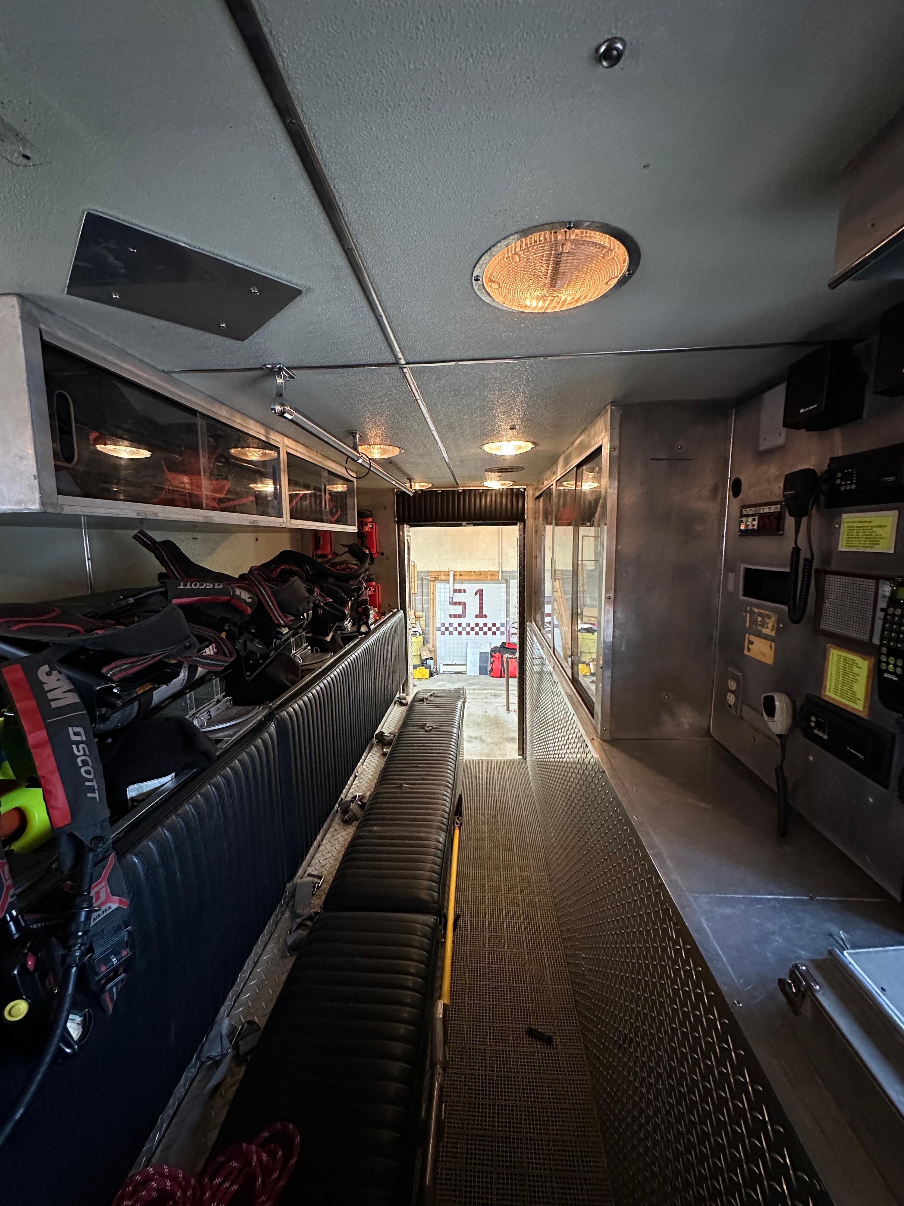 1990 Volvo/Sanford Walk-In Rescue - image 6