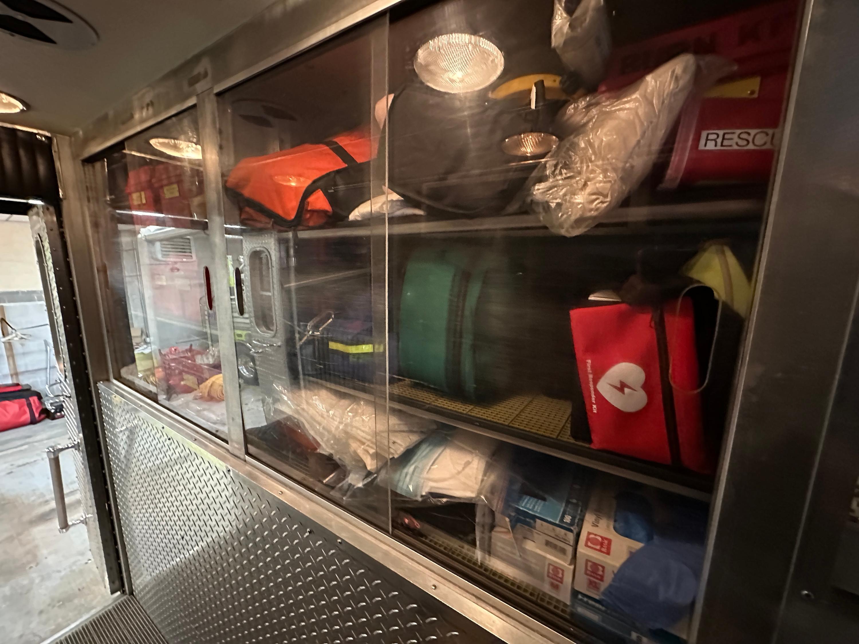 1990 Volvo/Sanford Walk-In Rescue - image 34