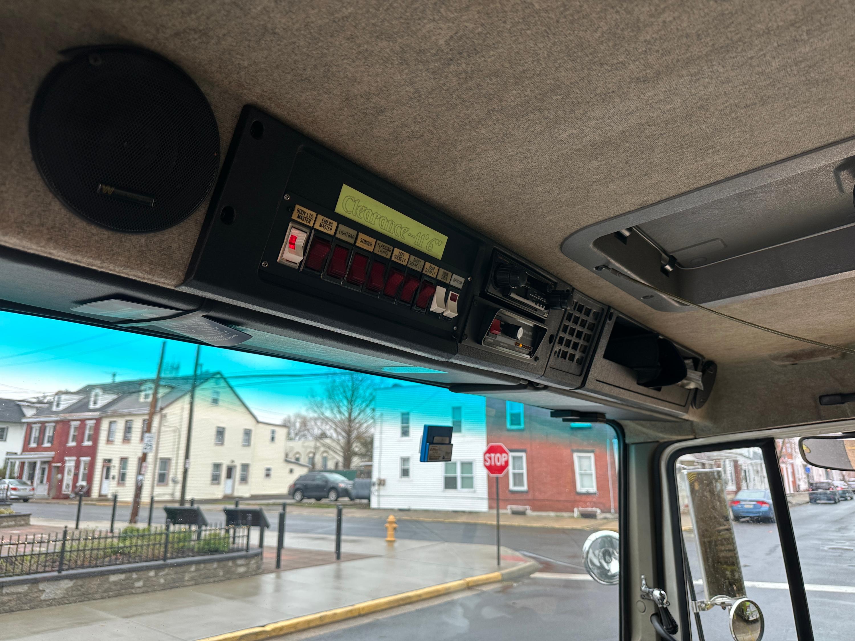1990 Volvo/Sanford Walk-In Rescue - image 39