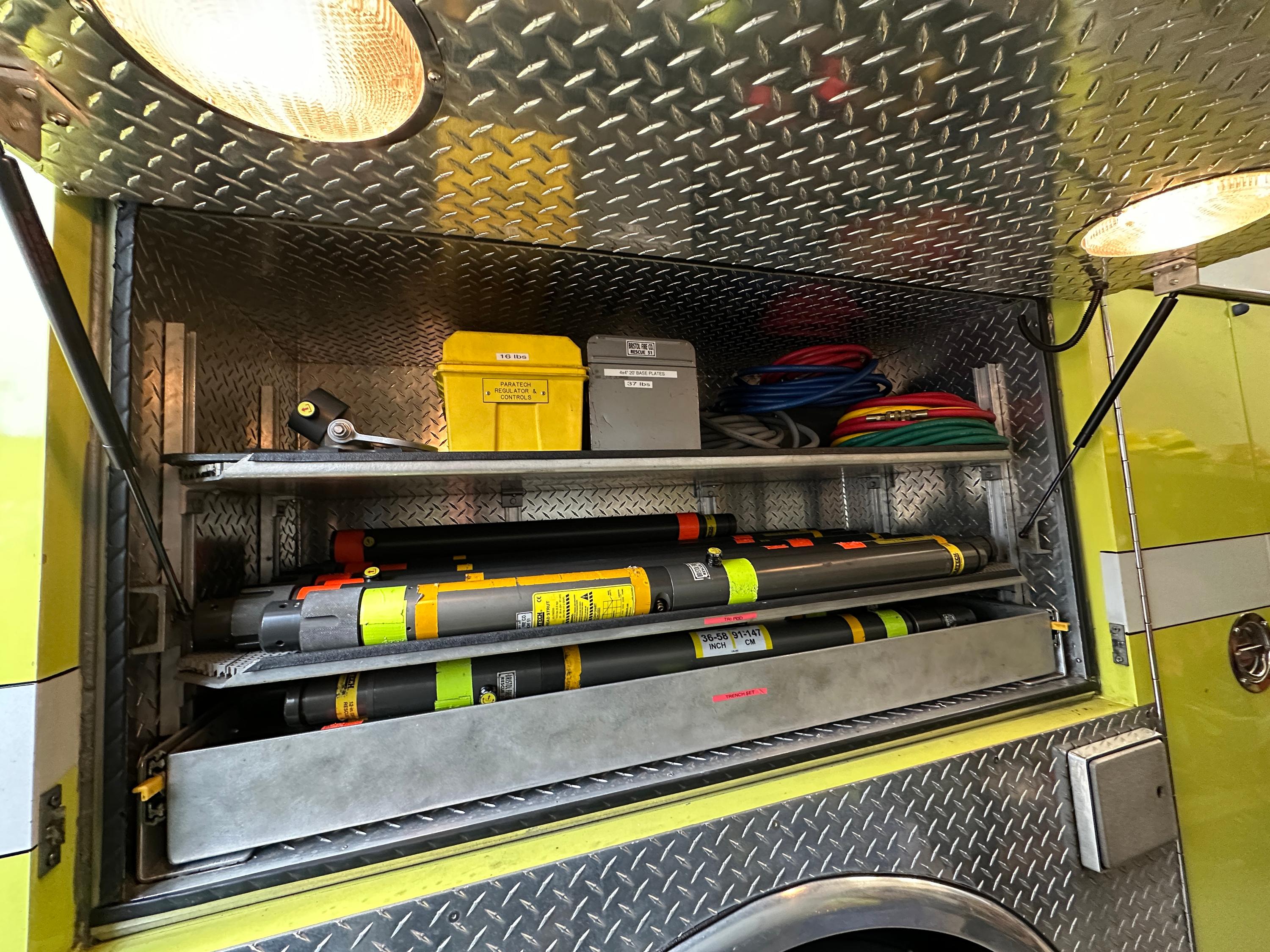 1990 Volvo/Sanford Walk-In Rescue - image 52