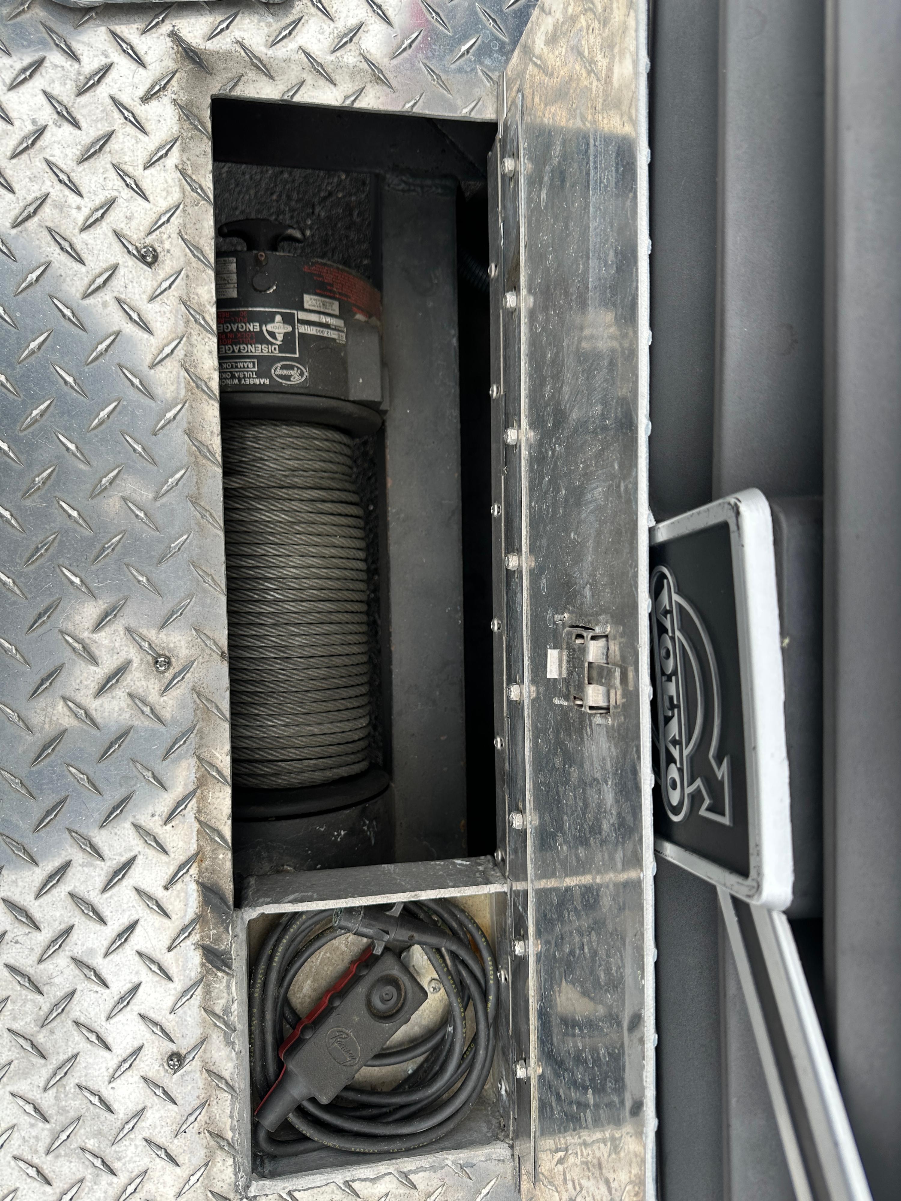 1990 Volvo/Sanford Walk-In Rescue - image 60