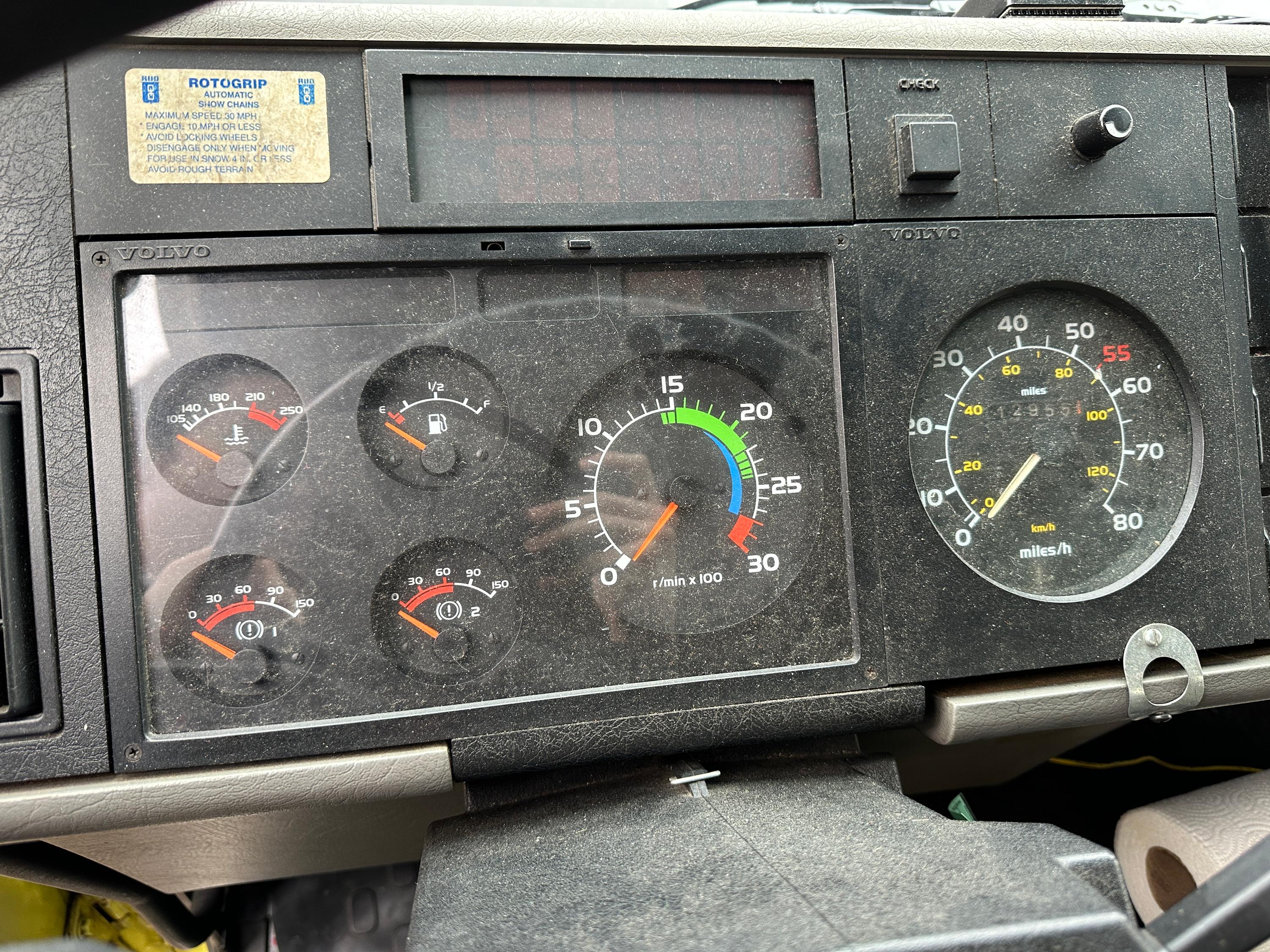 1990 Volvo/Sanford Walk-In Rescue - image 38