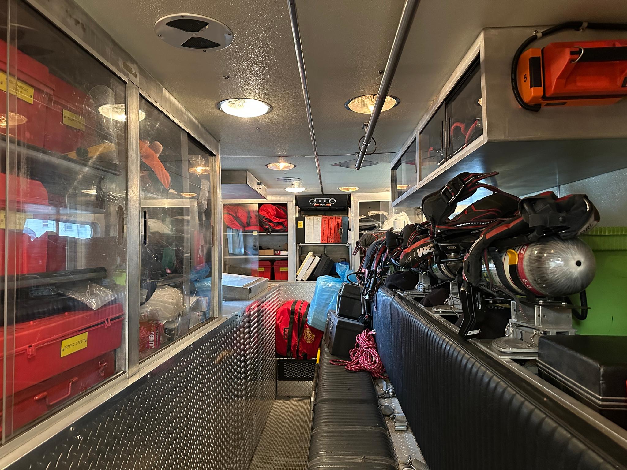 1990 Volvo/Sanford Walk-In Rescue - image 5