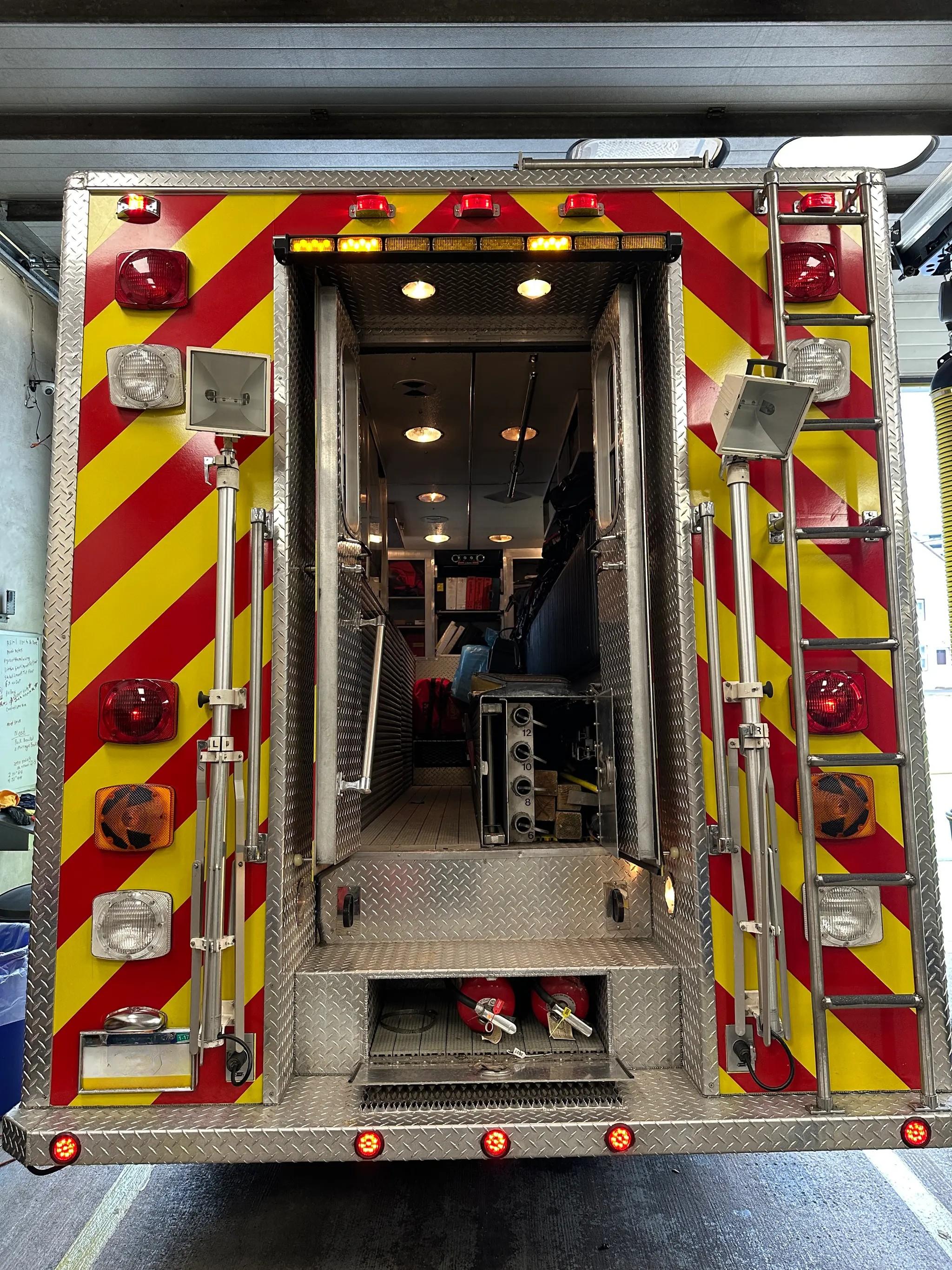 1990 Volvo/Sanford Walk-In Rescue - image 2