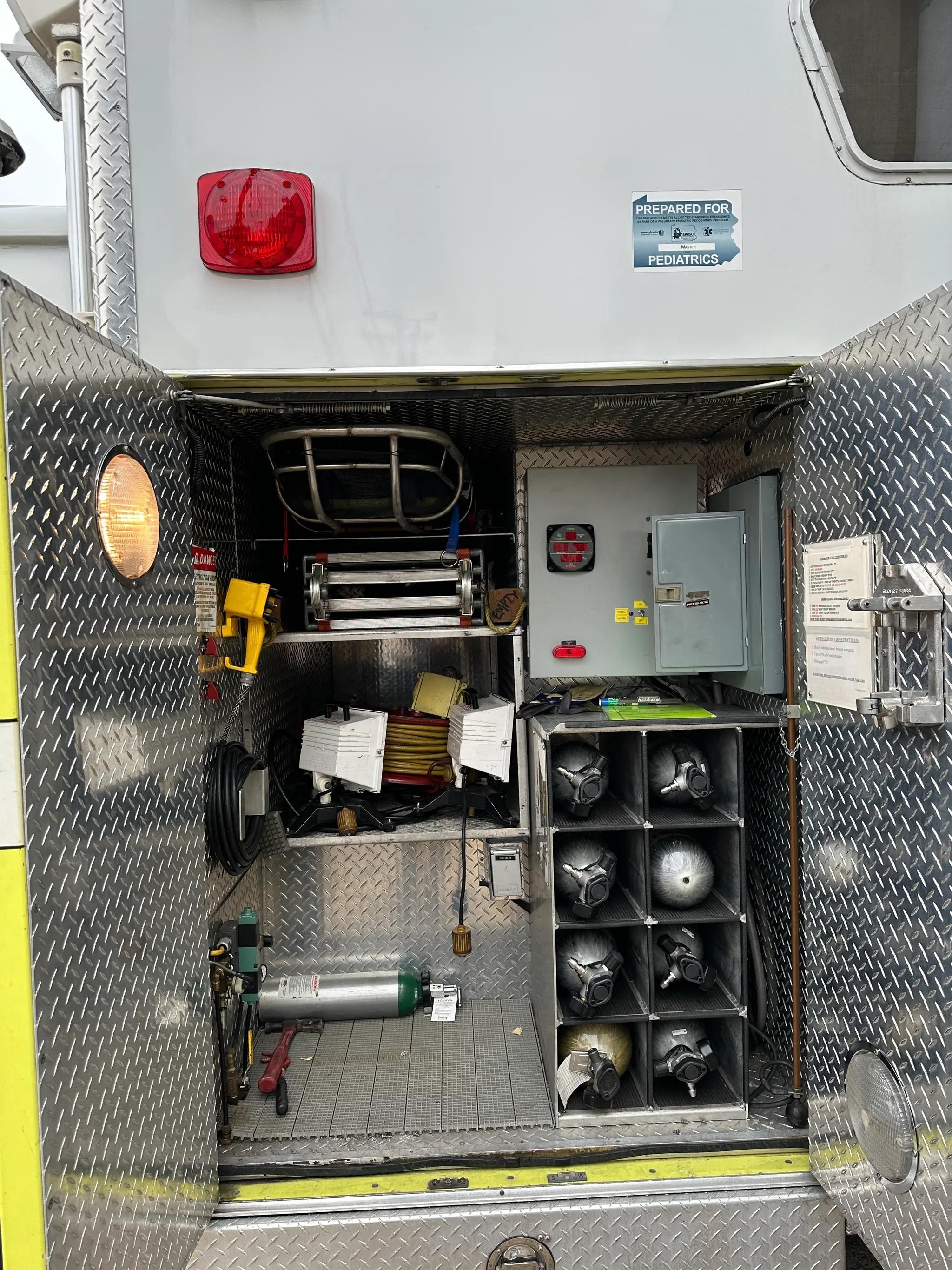 1990 Volvo/Sanford Walk-In Rescue - image 56