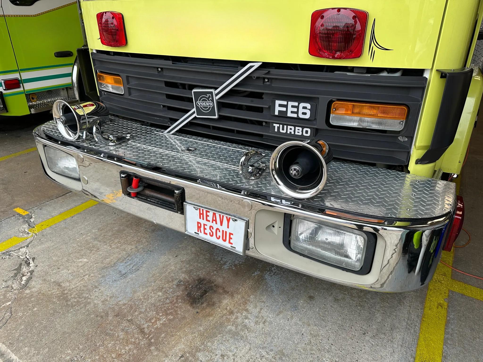 1990 Volvo/Sanford Walk-In Rescue - image 7