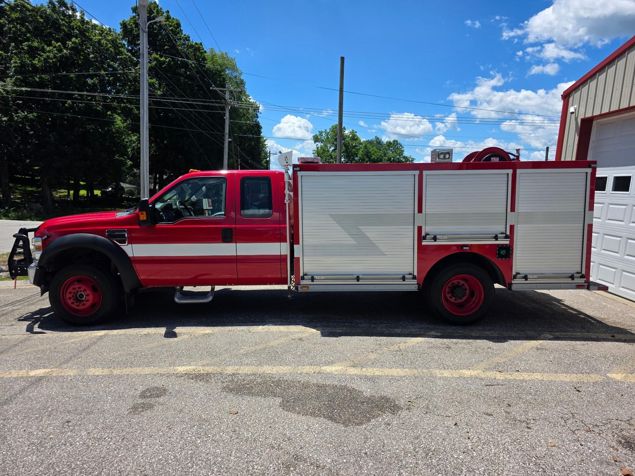 2008 Ford 4x4 Light Rescue - image 3