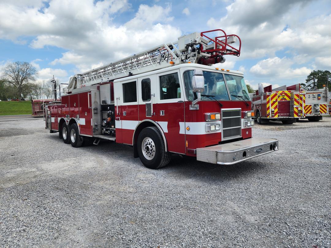 2001 Pierce Dash 75' Ladder Truck (6 Month Warranty)