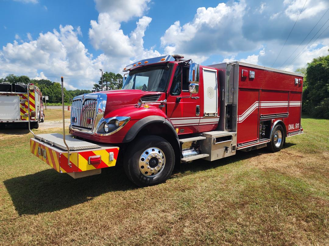2011 IH Crimson/Spartan Rescue Pumper (1 Year Warranty Incl.)