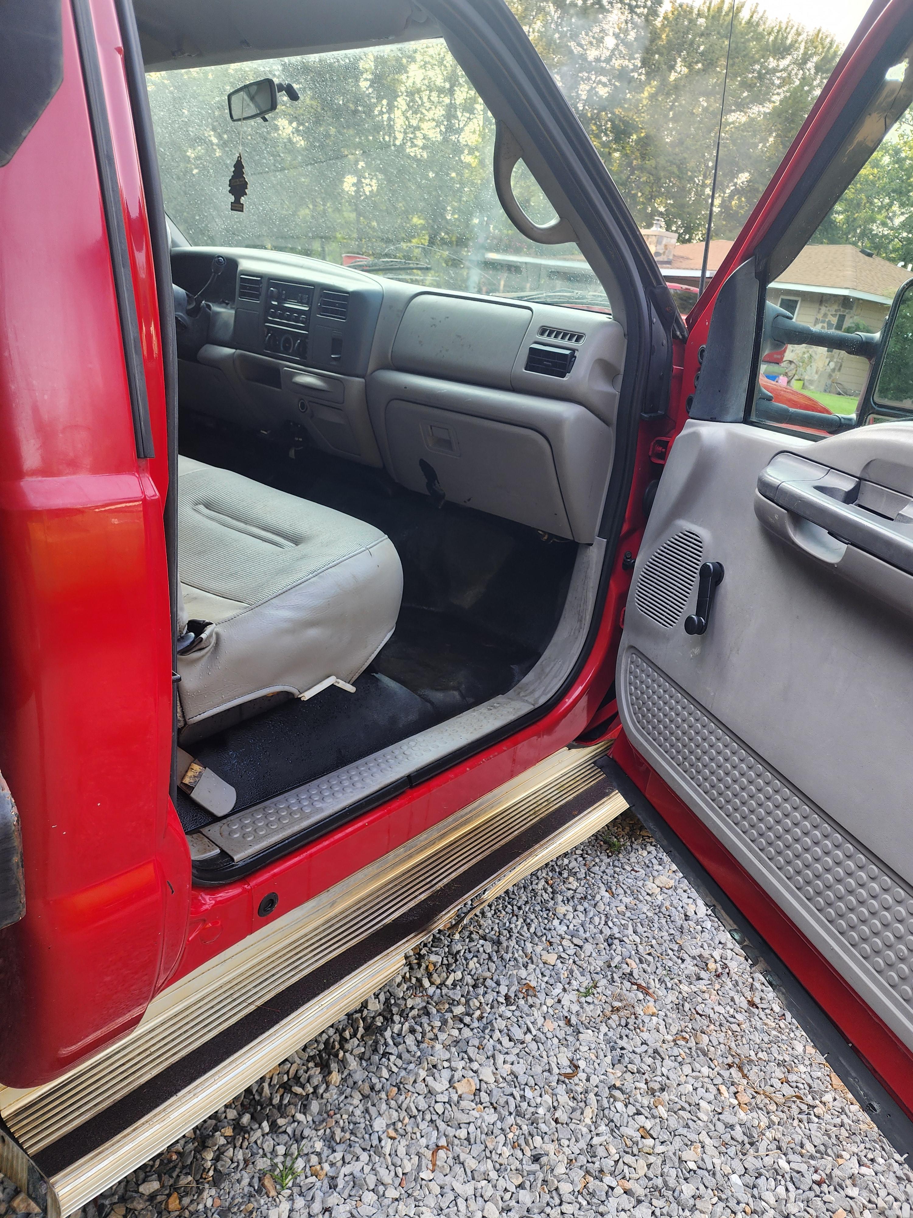 2000 Ford F450 Dump Truck - image 10