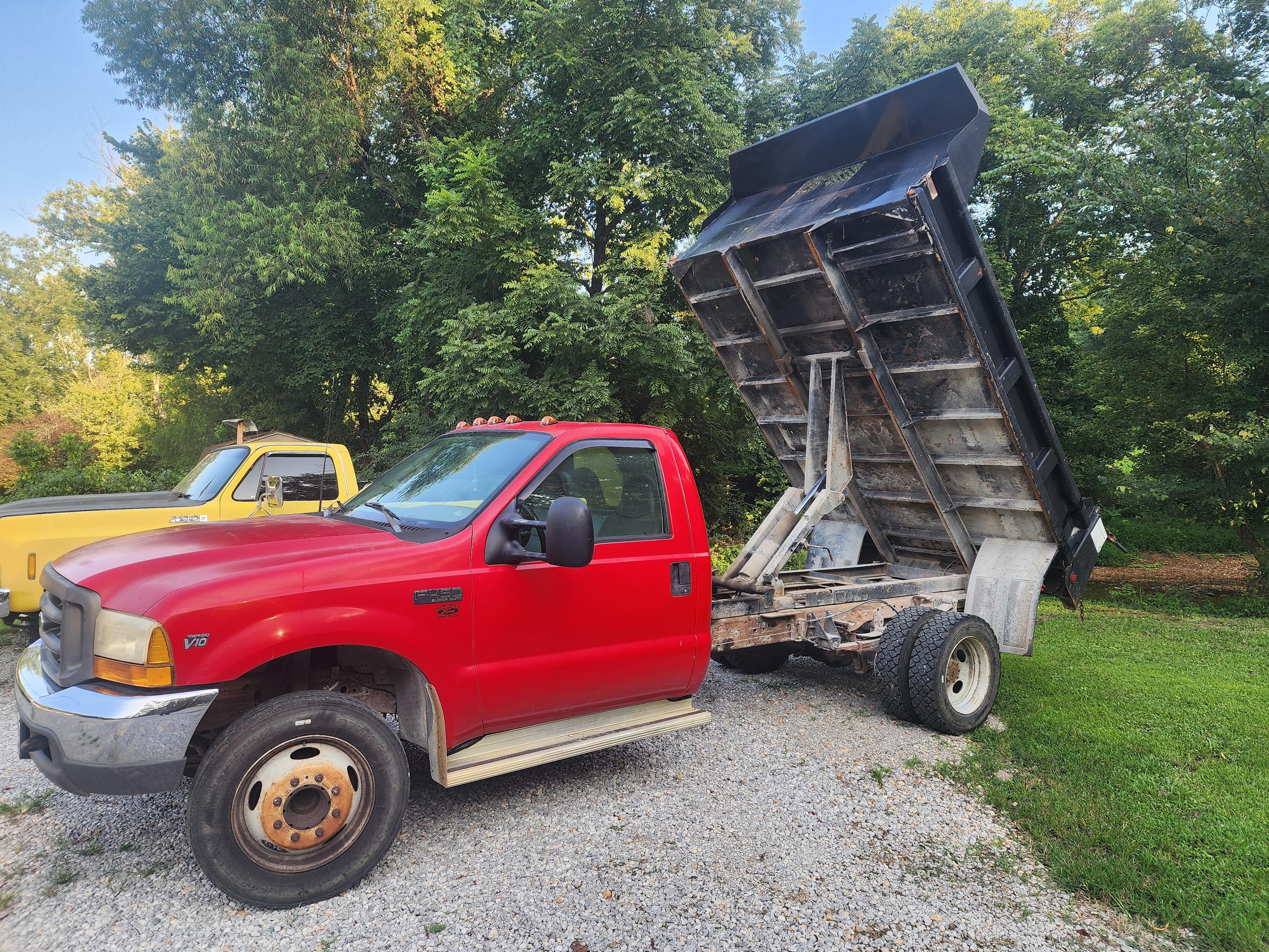 2000 Ford F450 Dump Truck - image 17
