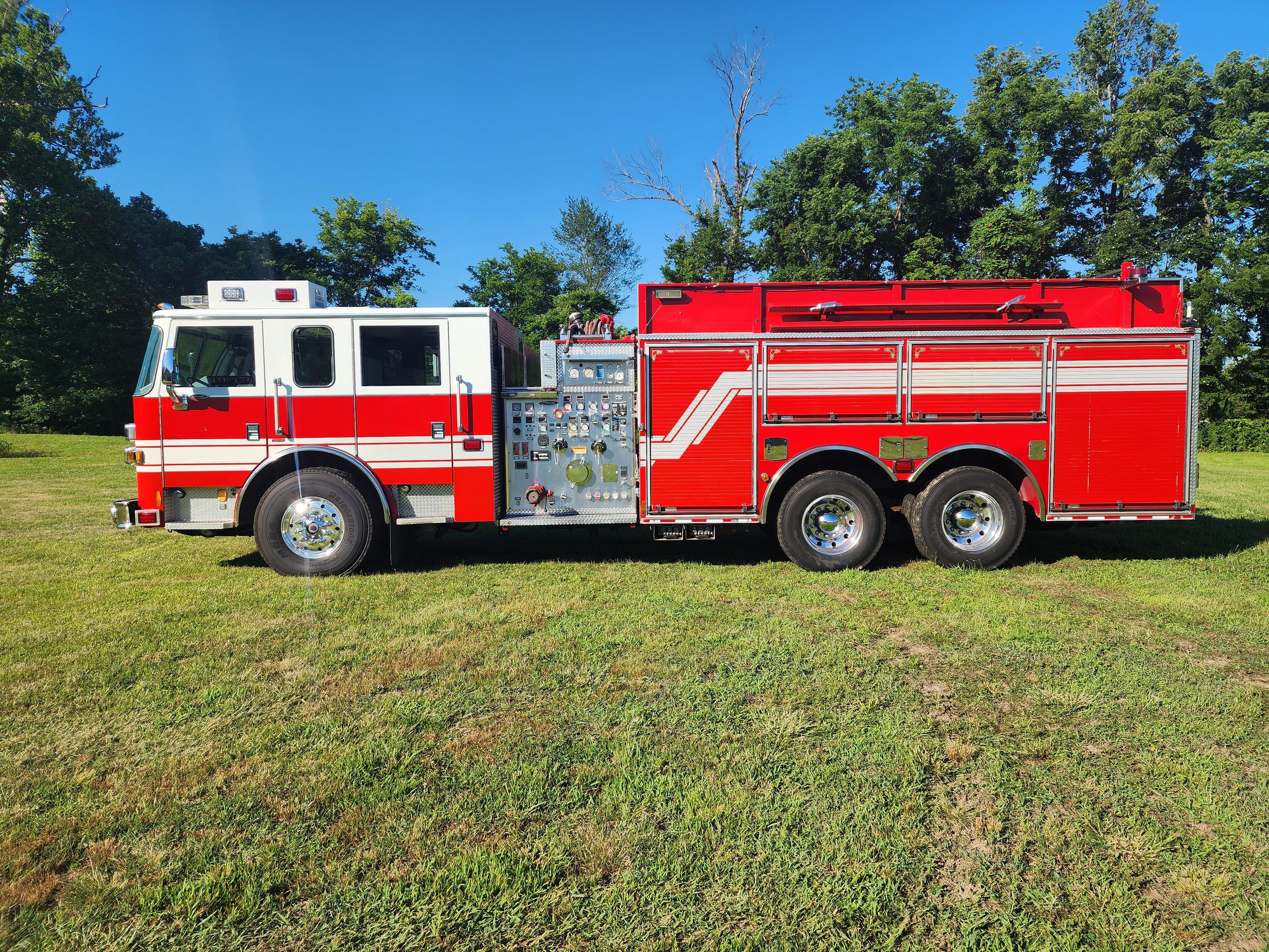 2006 Pierce Arrow XT Pumper Tanker - image 3