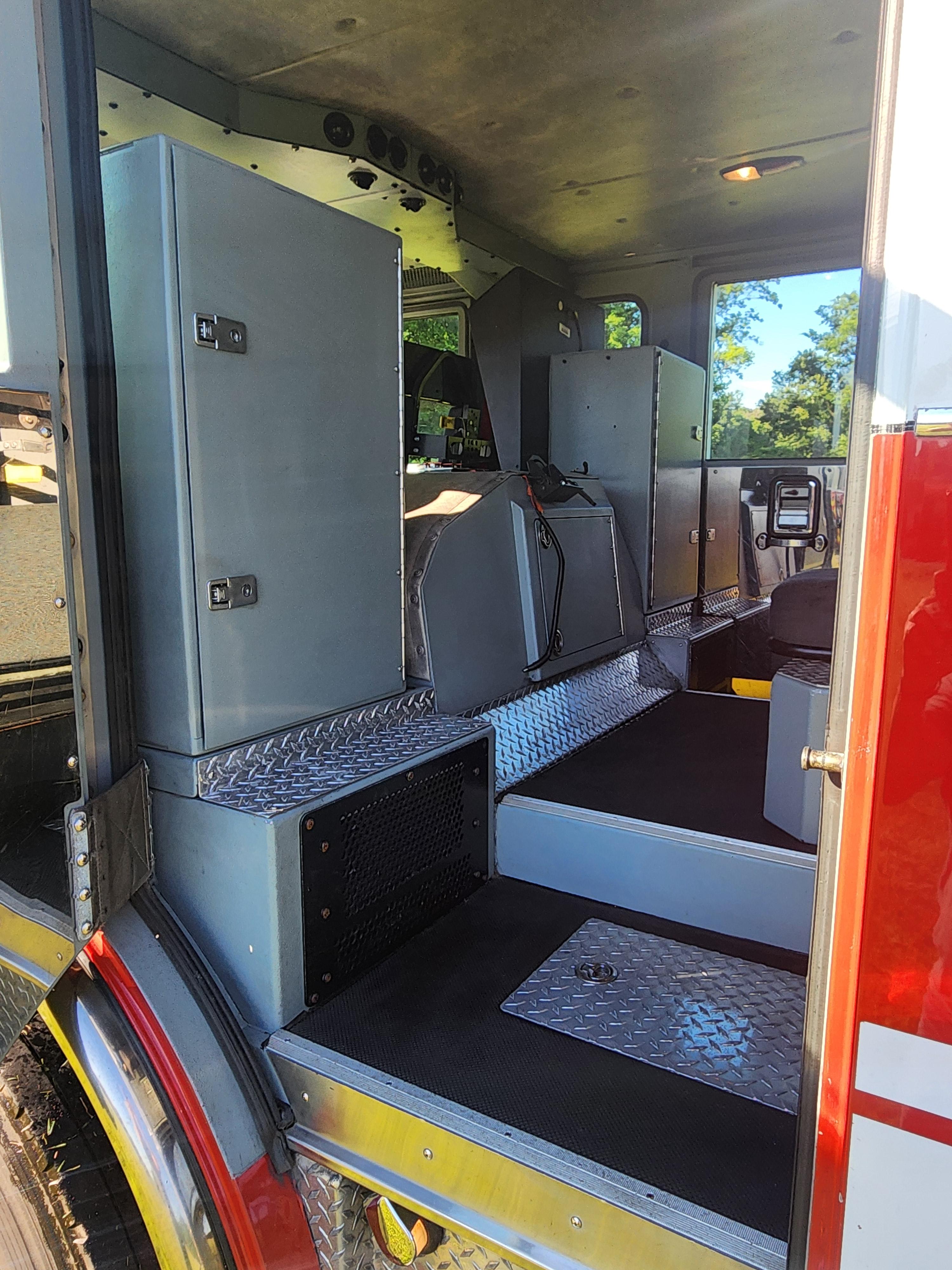 2006 Pierce Arrow XT Pumper Tanker - image 17