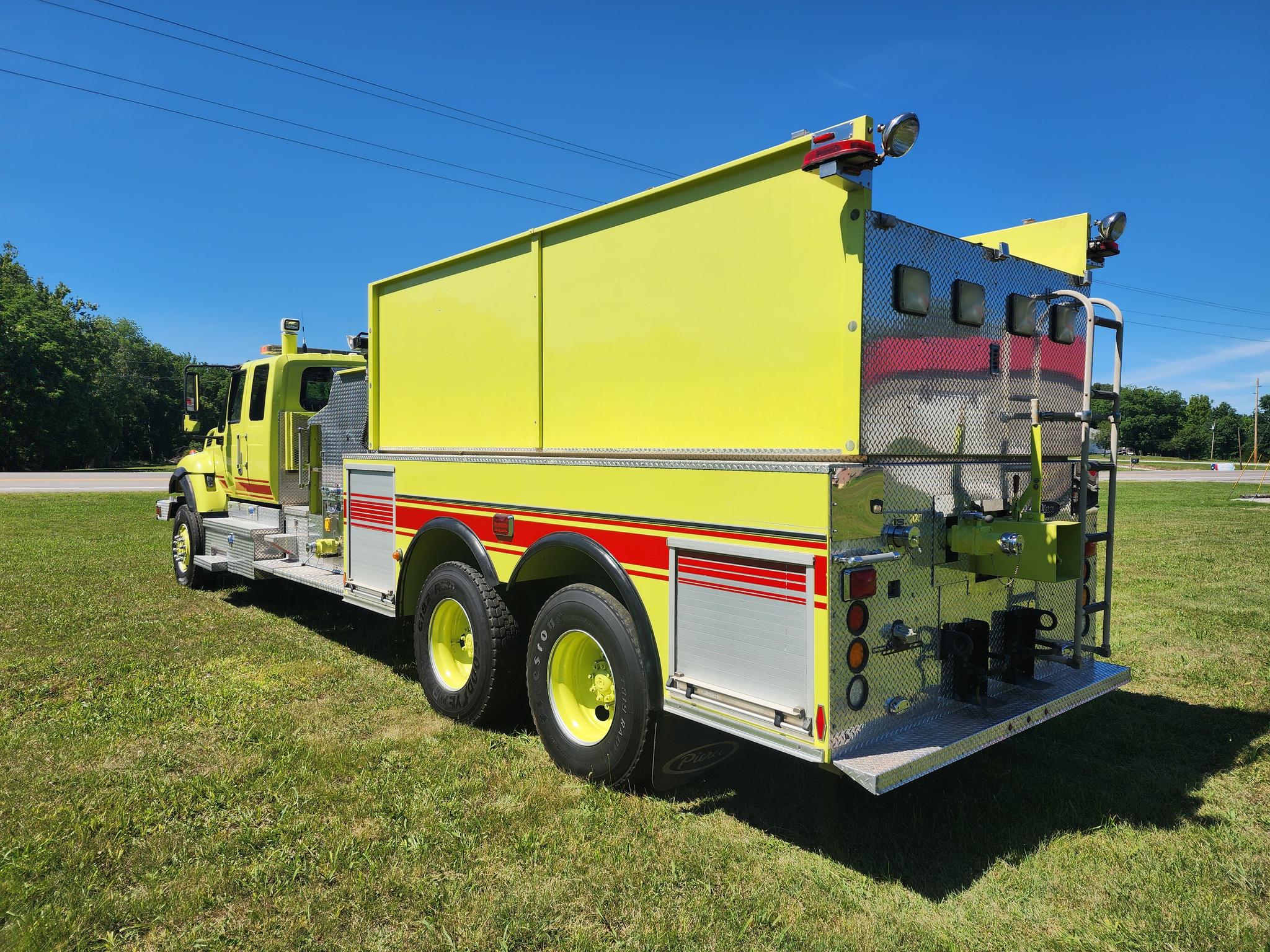 2009 Pierce International 4x4 Pumper Tanker - image 5