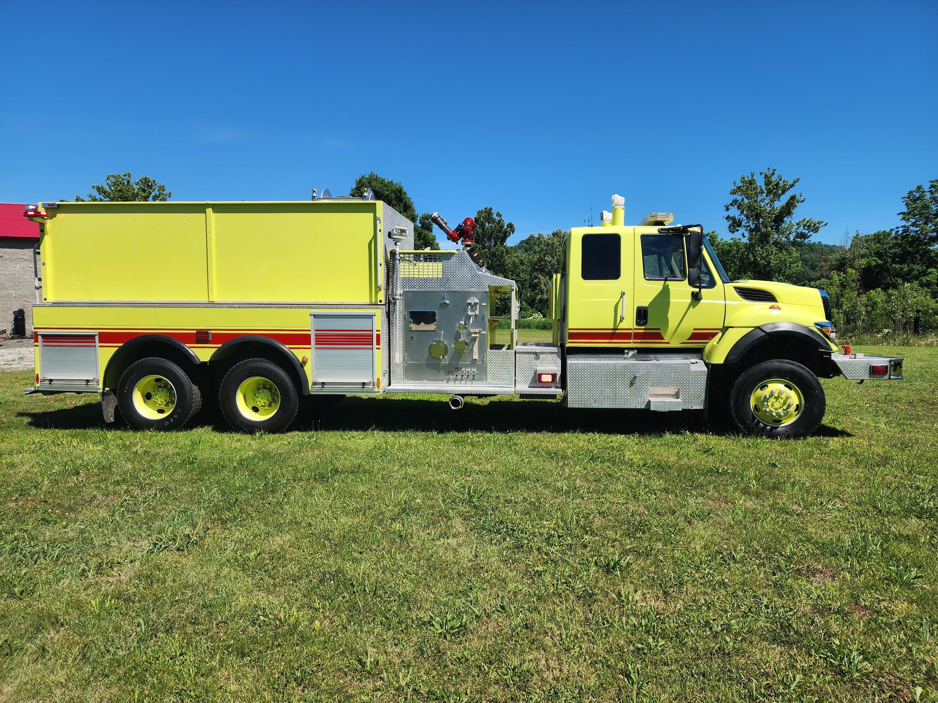 2009 Pierce International 4x4 Pumper Tanker - image 9
