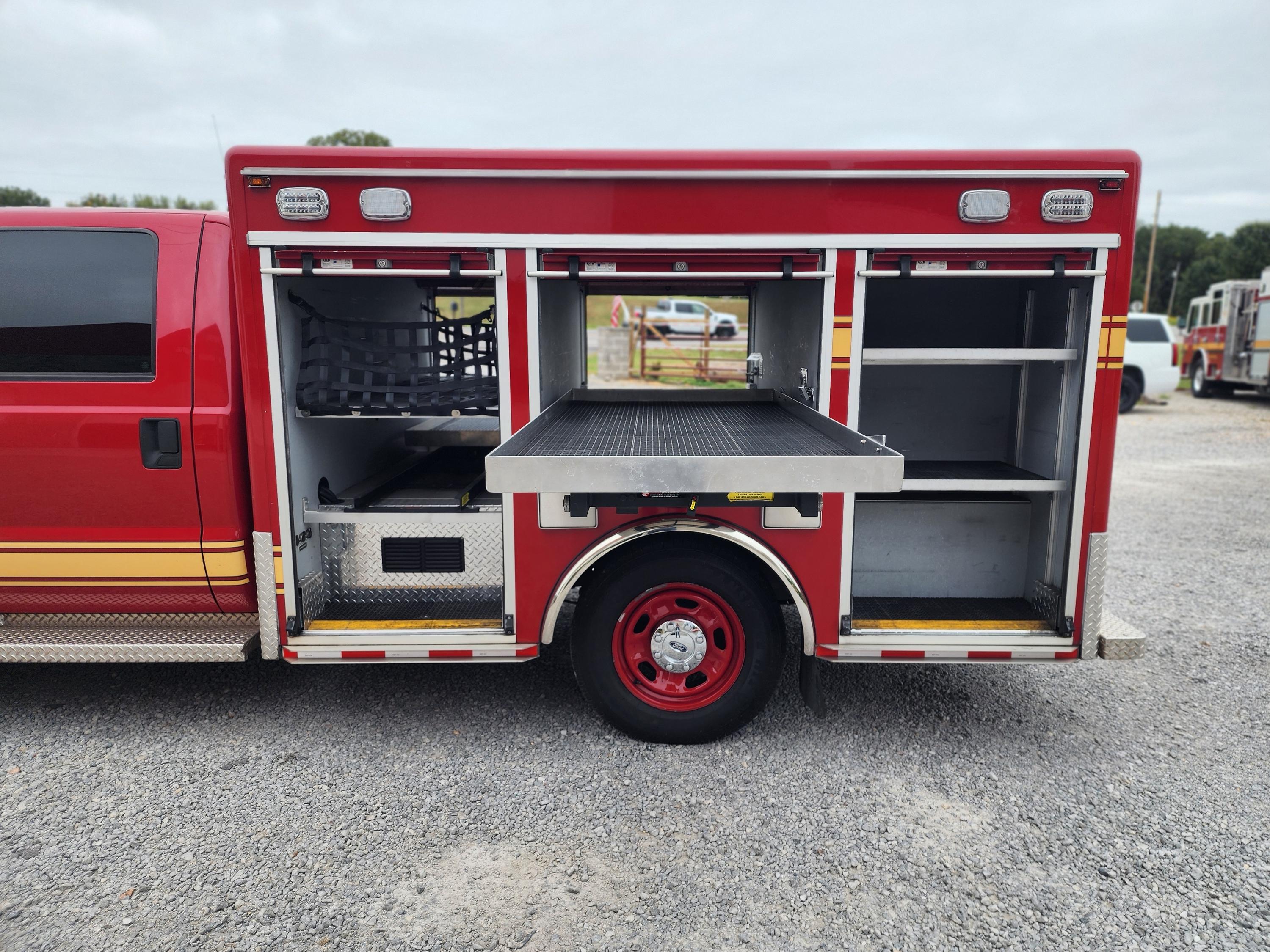 2015 EVI Ford 4x4 Light Rescue - image 5