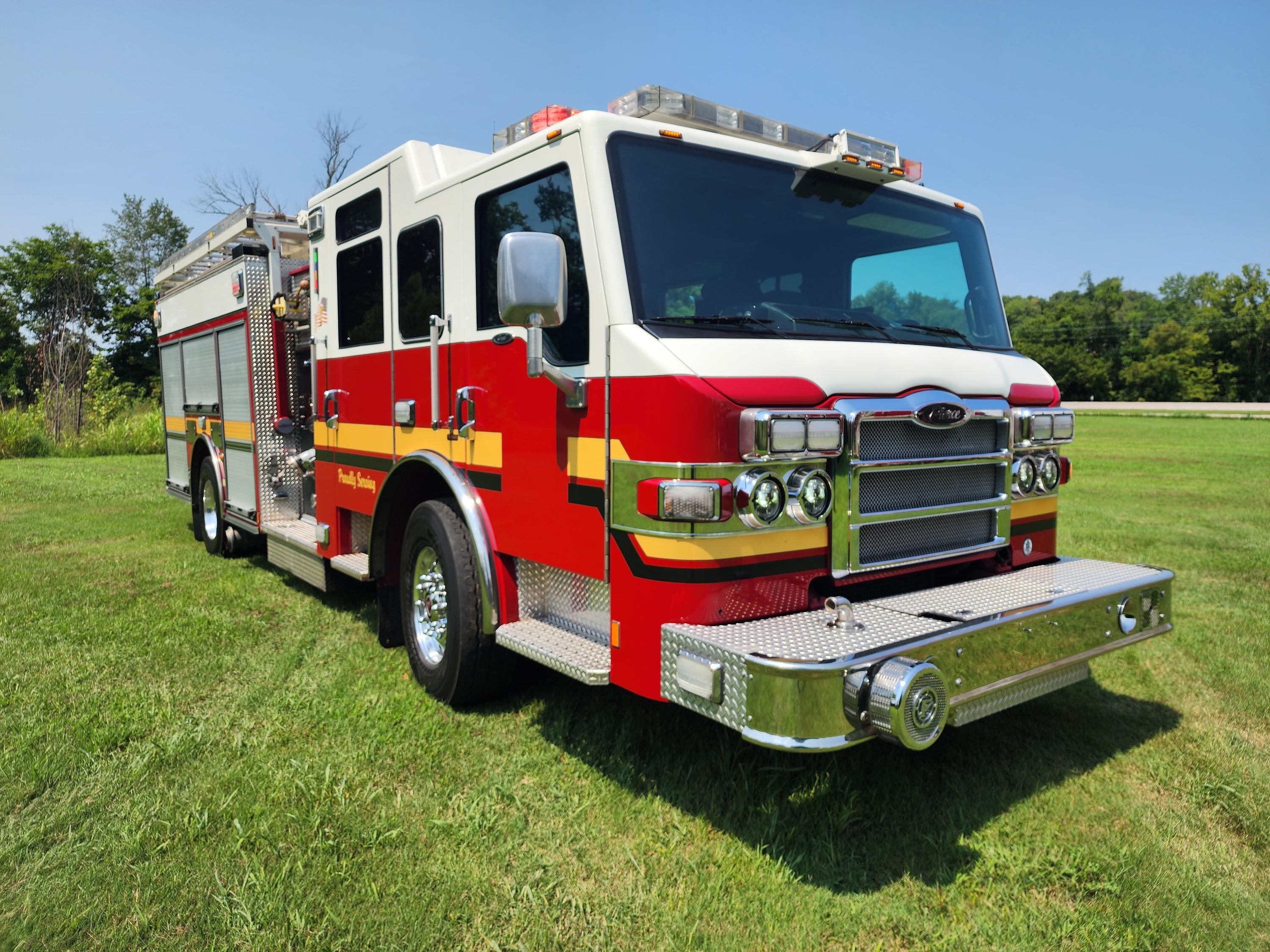 2015 Pierce Impel Pumper - image 2