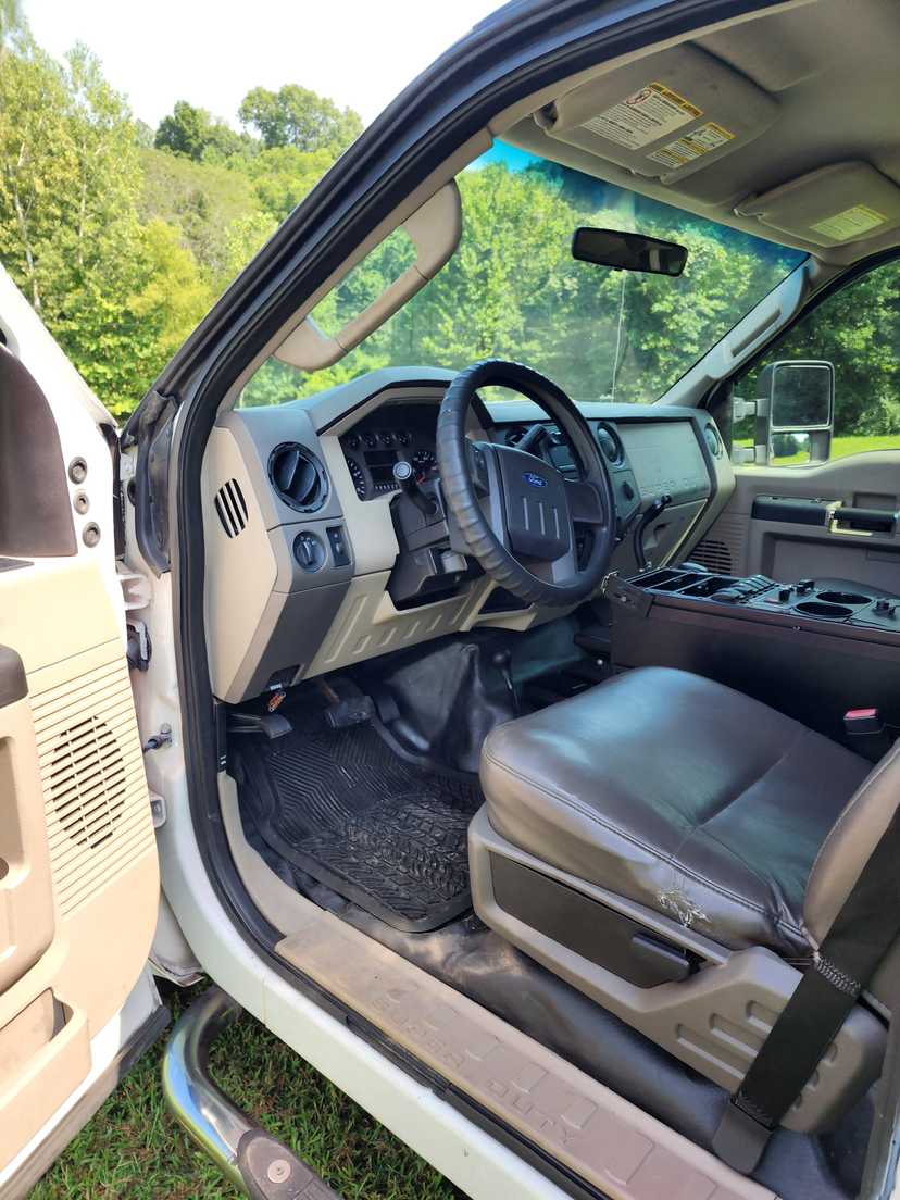 2009 Ford F250 4x4 Command Truck — photo 7