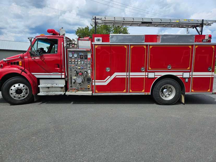 2006 Metalfab Sterling Pumper Tanker