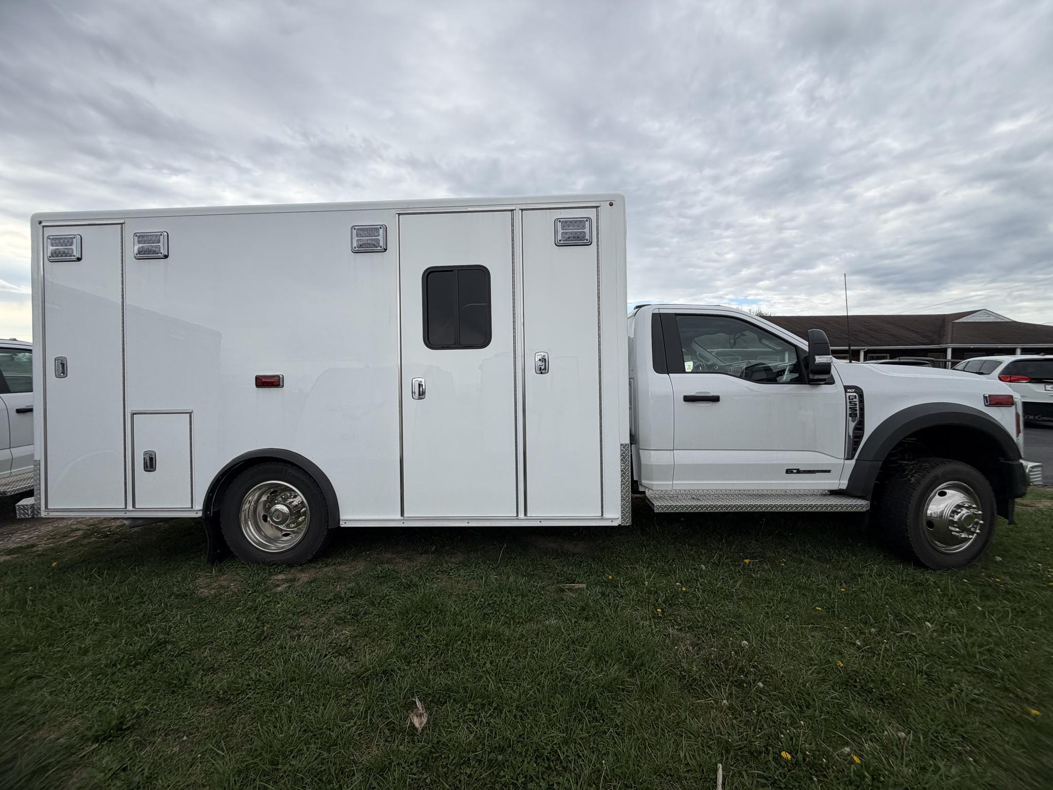 2024 PL-Custom Ford 4x4 Type I Ambulance - image 5