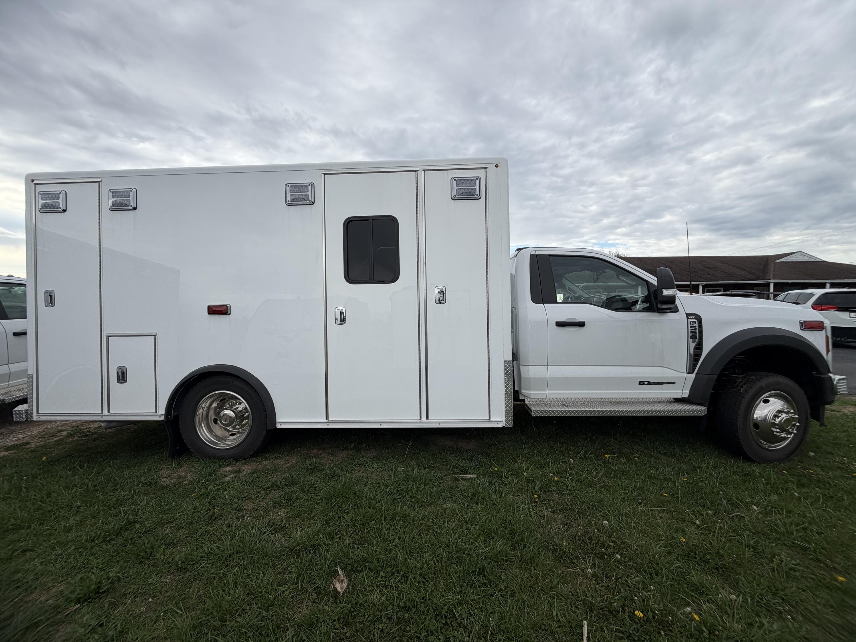2024 PL-Custom Ford 4x4 Type I Ambulance - image 5