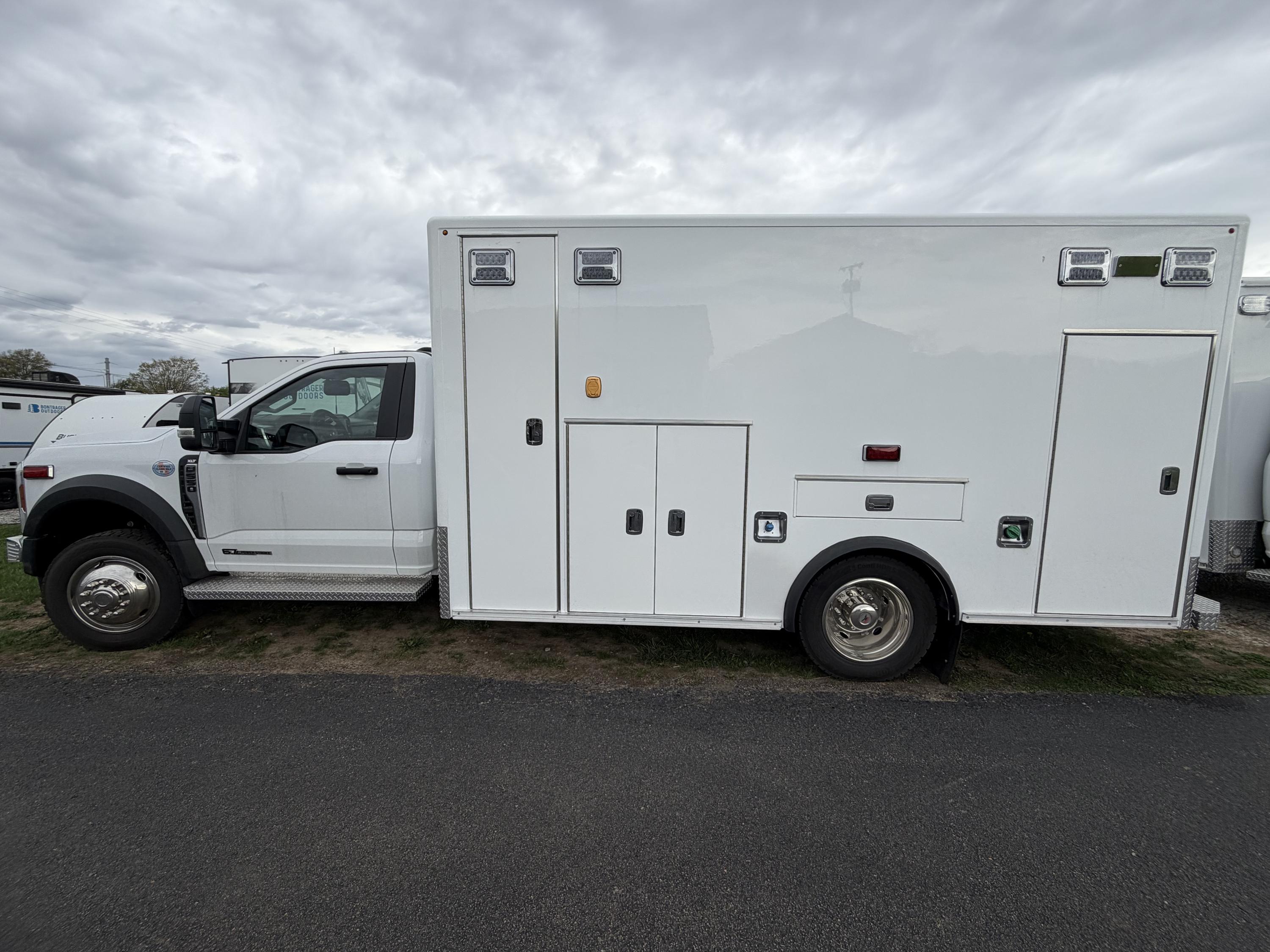 2024 PL-Custom Ford 4x4 Type I Ambulance - image 4