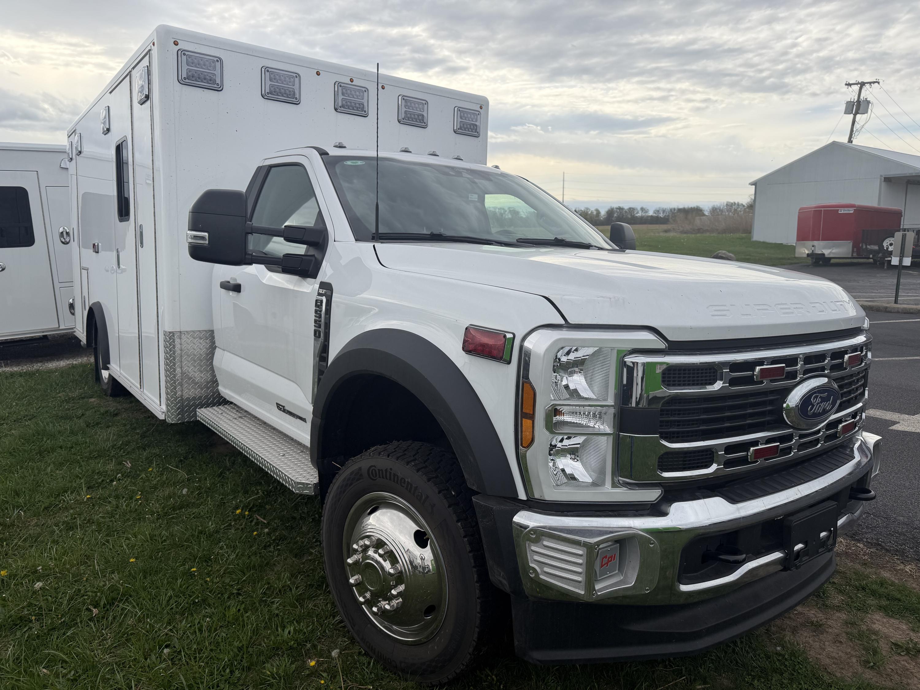 2024 PL-Custom Ford 4x4 Type I Ambulance - image 2