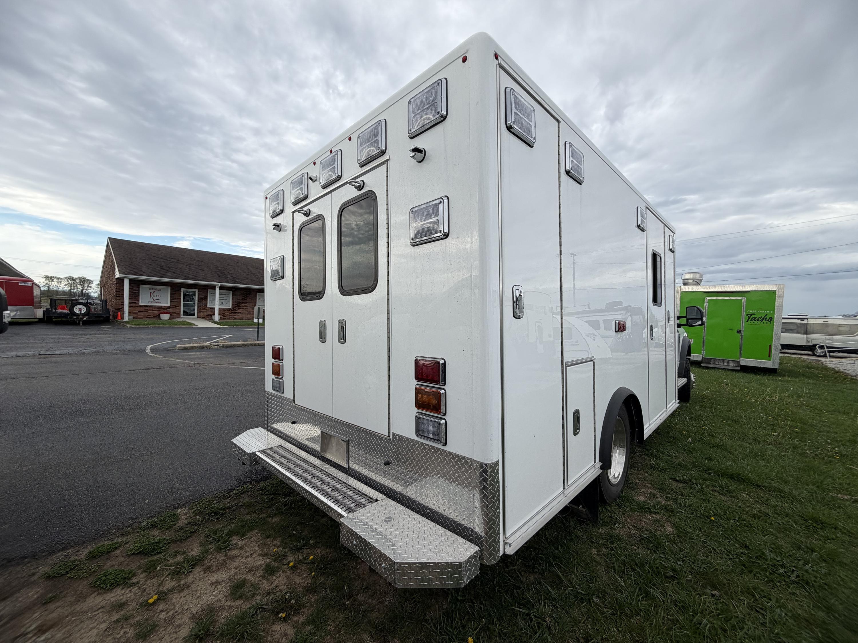 2024 PL-Custom Ford 4x4 Type I Ambulance - image 7