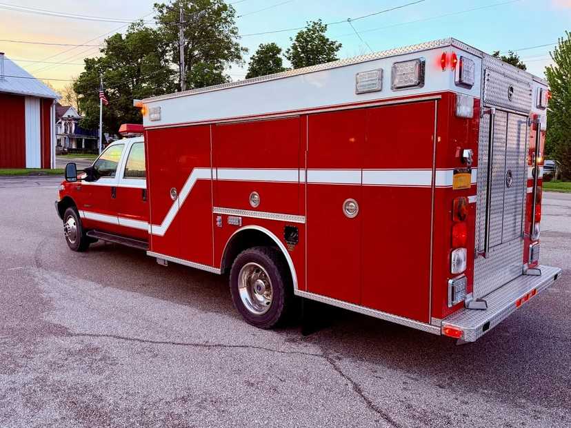 2002 KME Ford 4x4 Light Rescue — photo 5