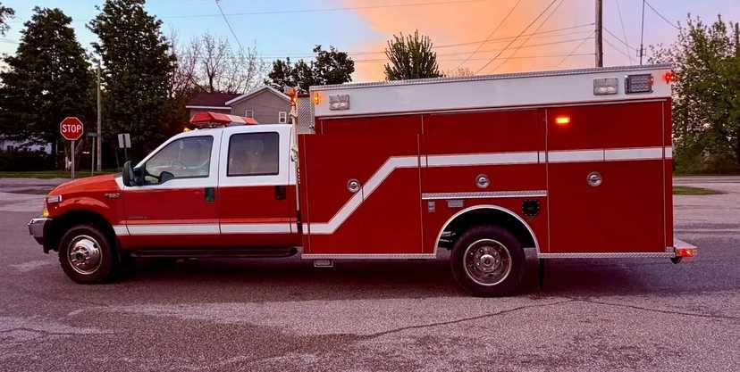 2002 KME Ford 4x4 Light Rescue — photo 6