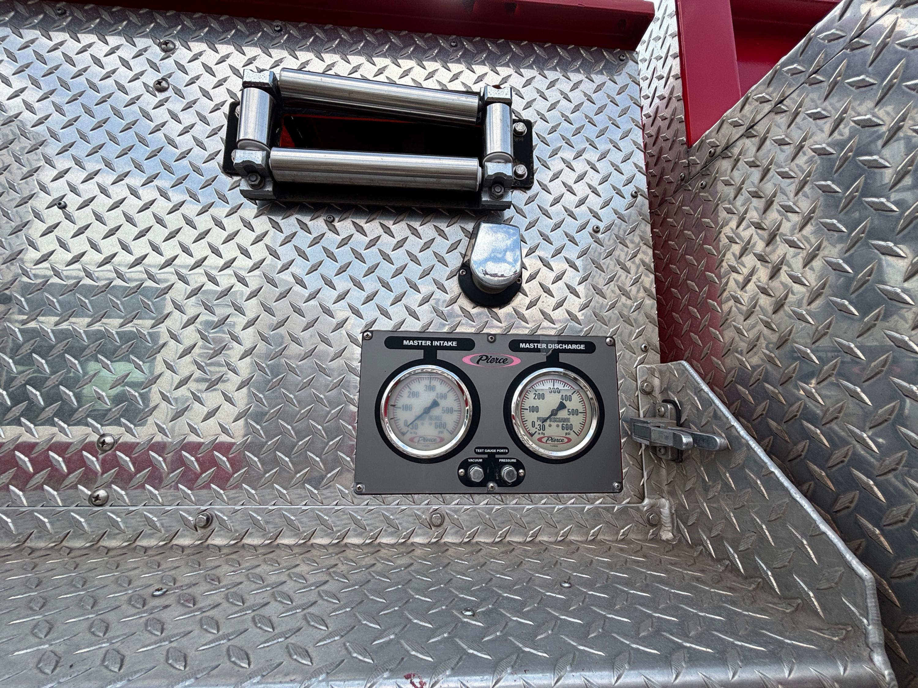 2001 Pierce Pumper - image 17