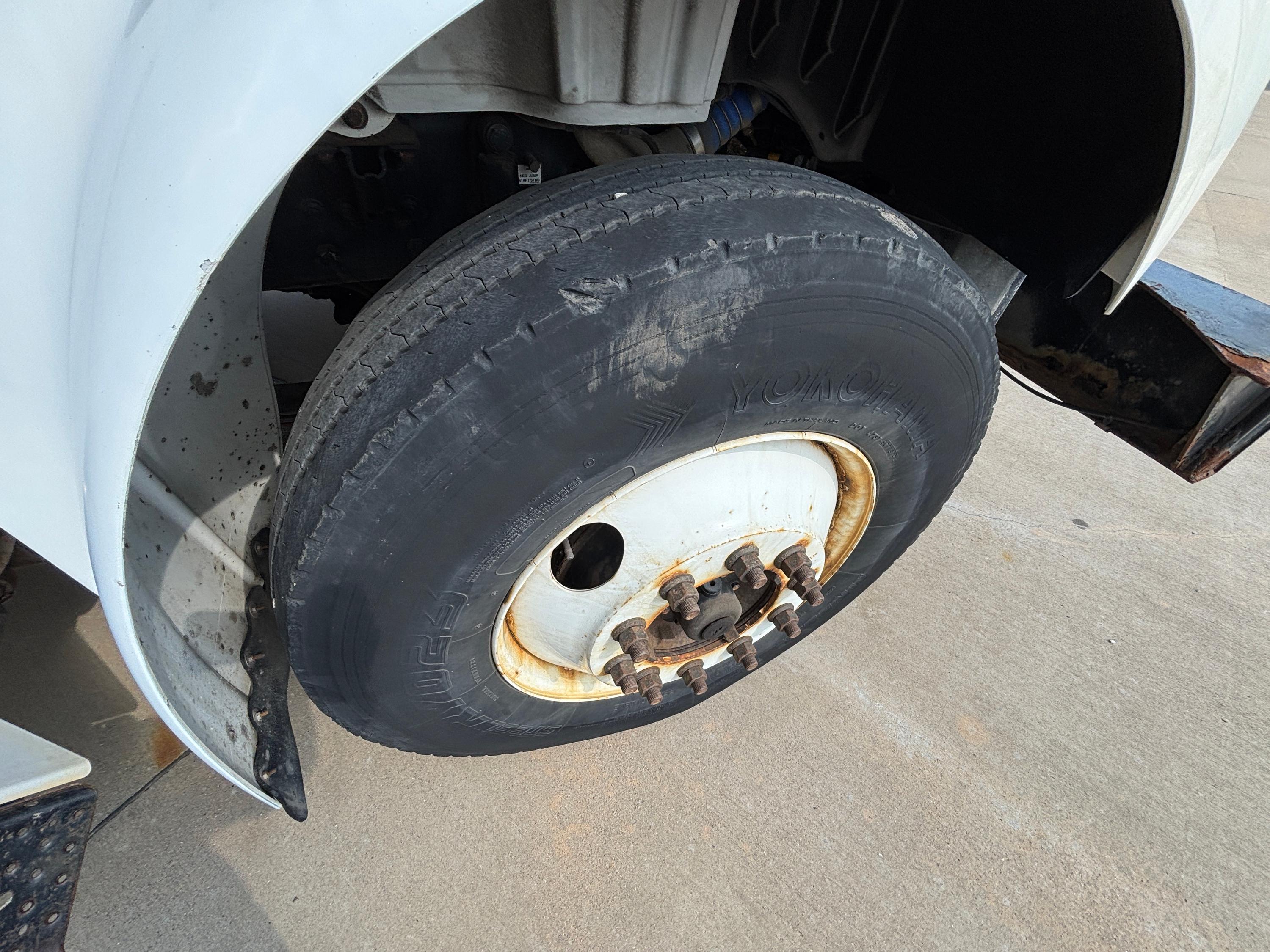 2015 Freightliner M2106 Bucket - image 35