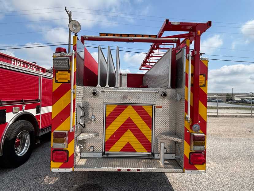 2001 Pierce Pumper — photo 3