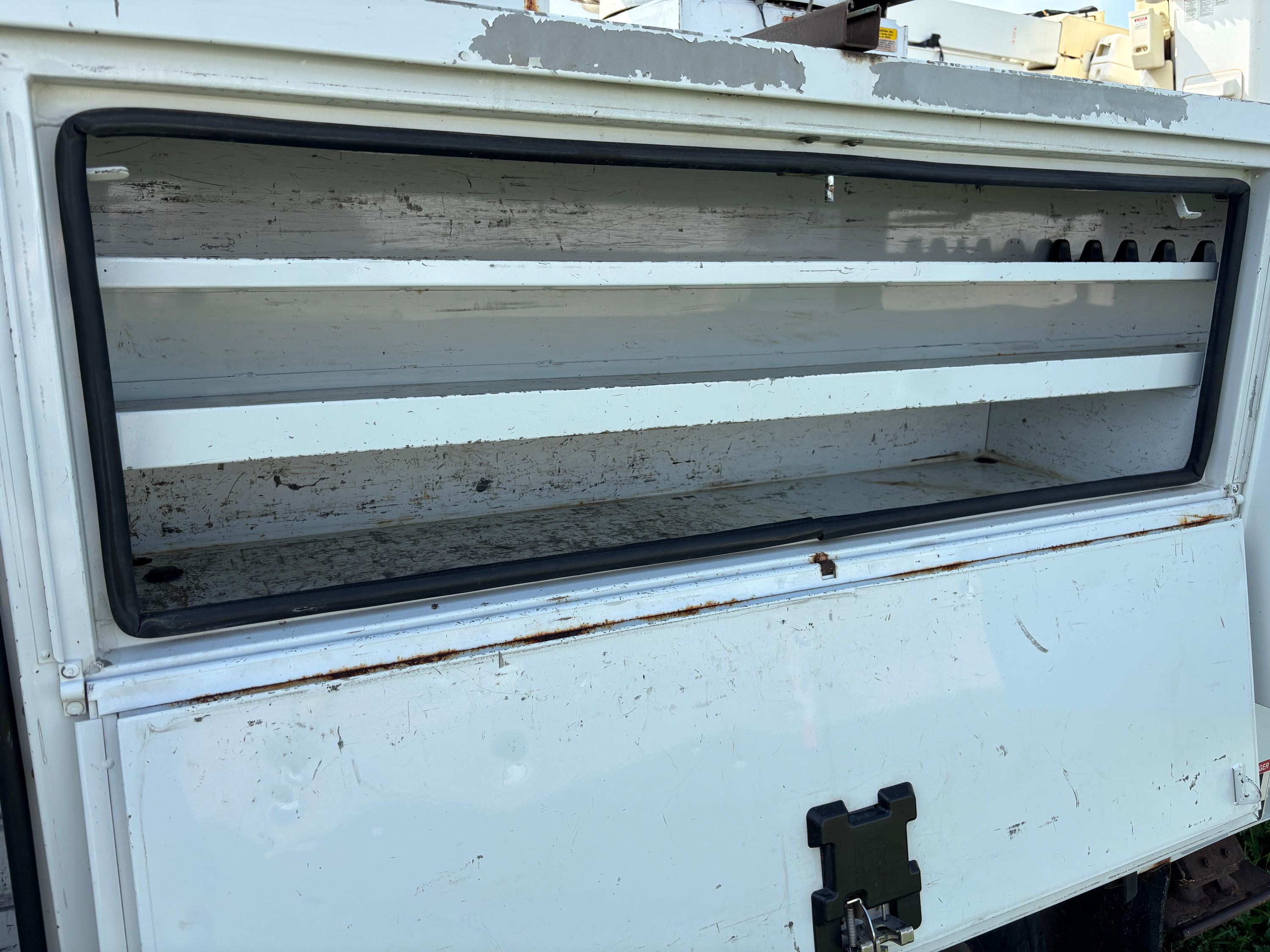2015 Freightliner M2106 Bucket - image 15