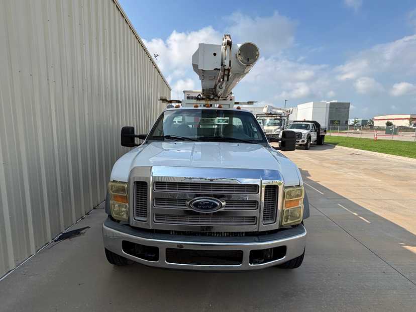 2008 Ford F550 Bucket — photo 6
