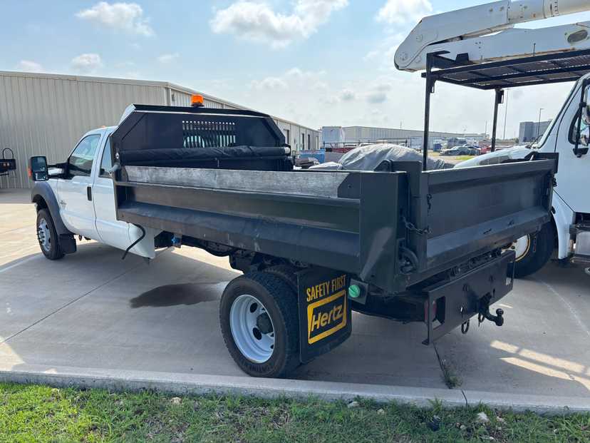 2015 Ford Crew Cab F550 Dump Body — photo 2