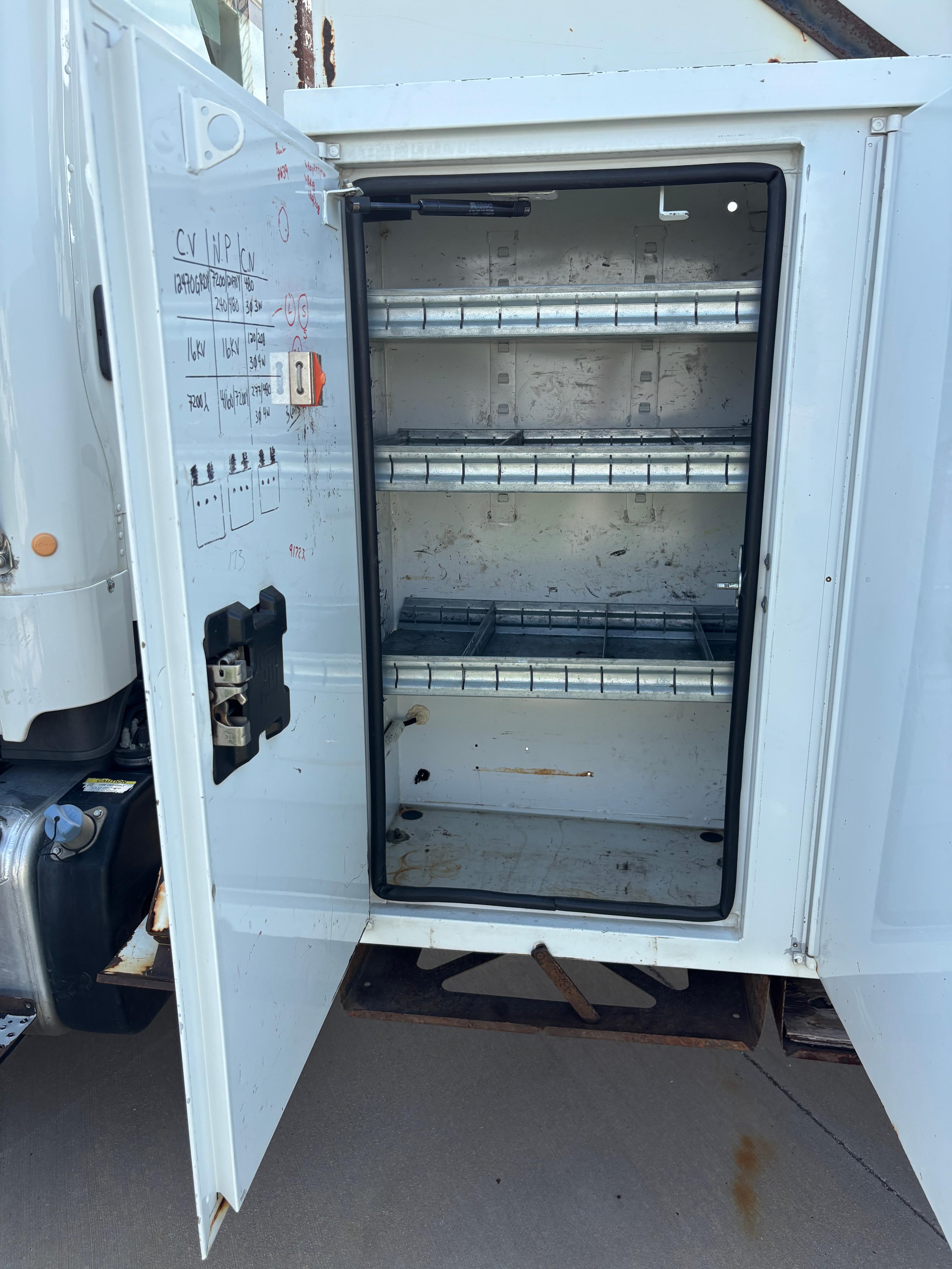 2015 Freightliner M2106 Bucket - image 12