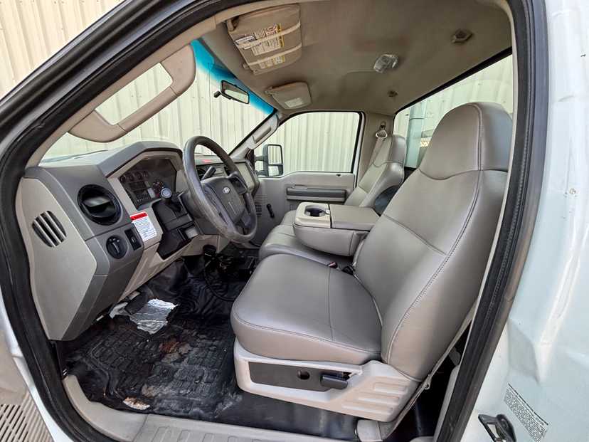 2008 Ford F550 Bucket — photo 8