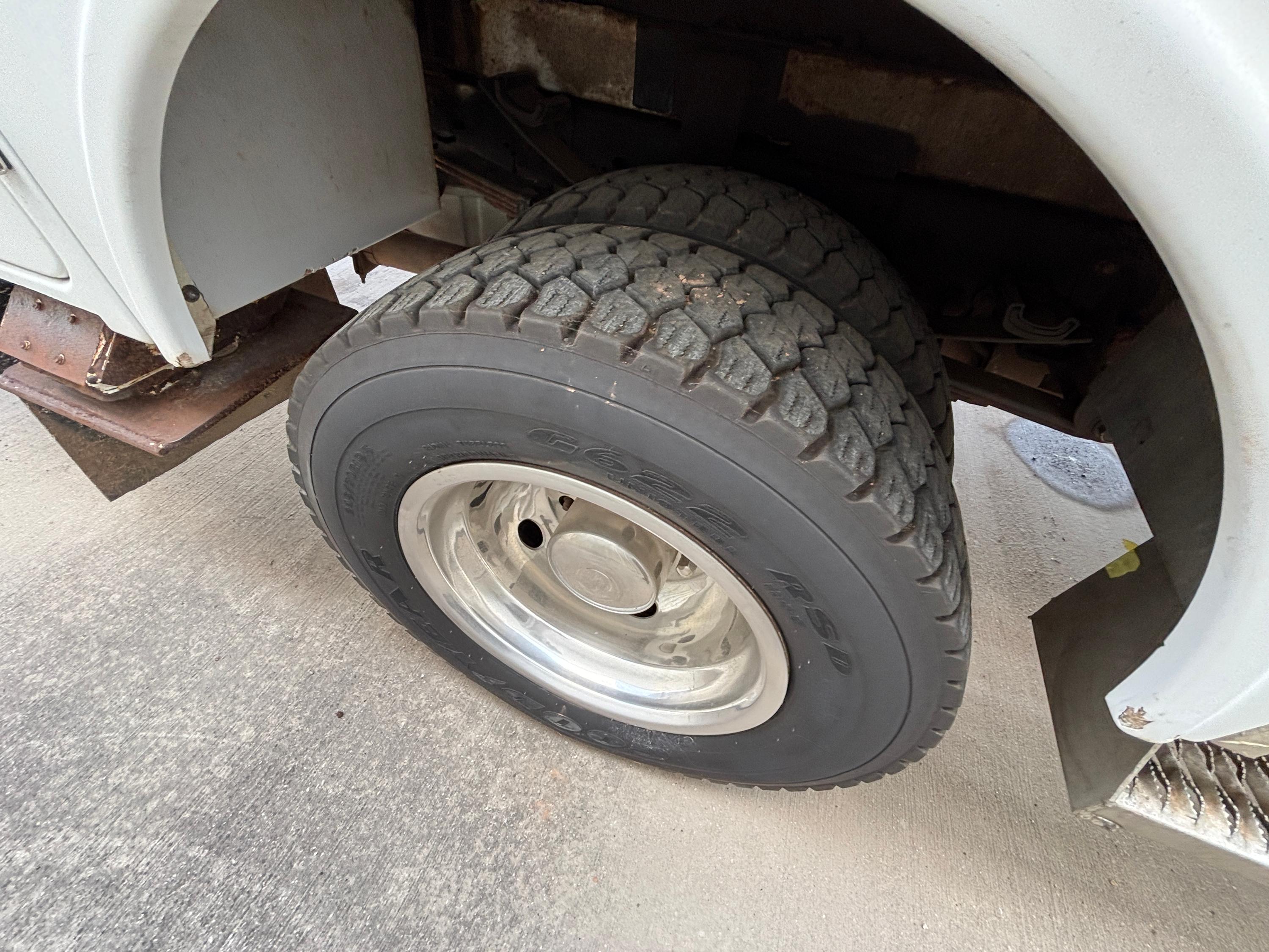 2008 Ford F550 Bucket - image 30