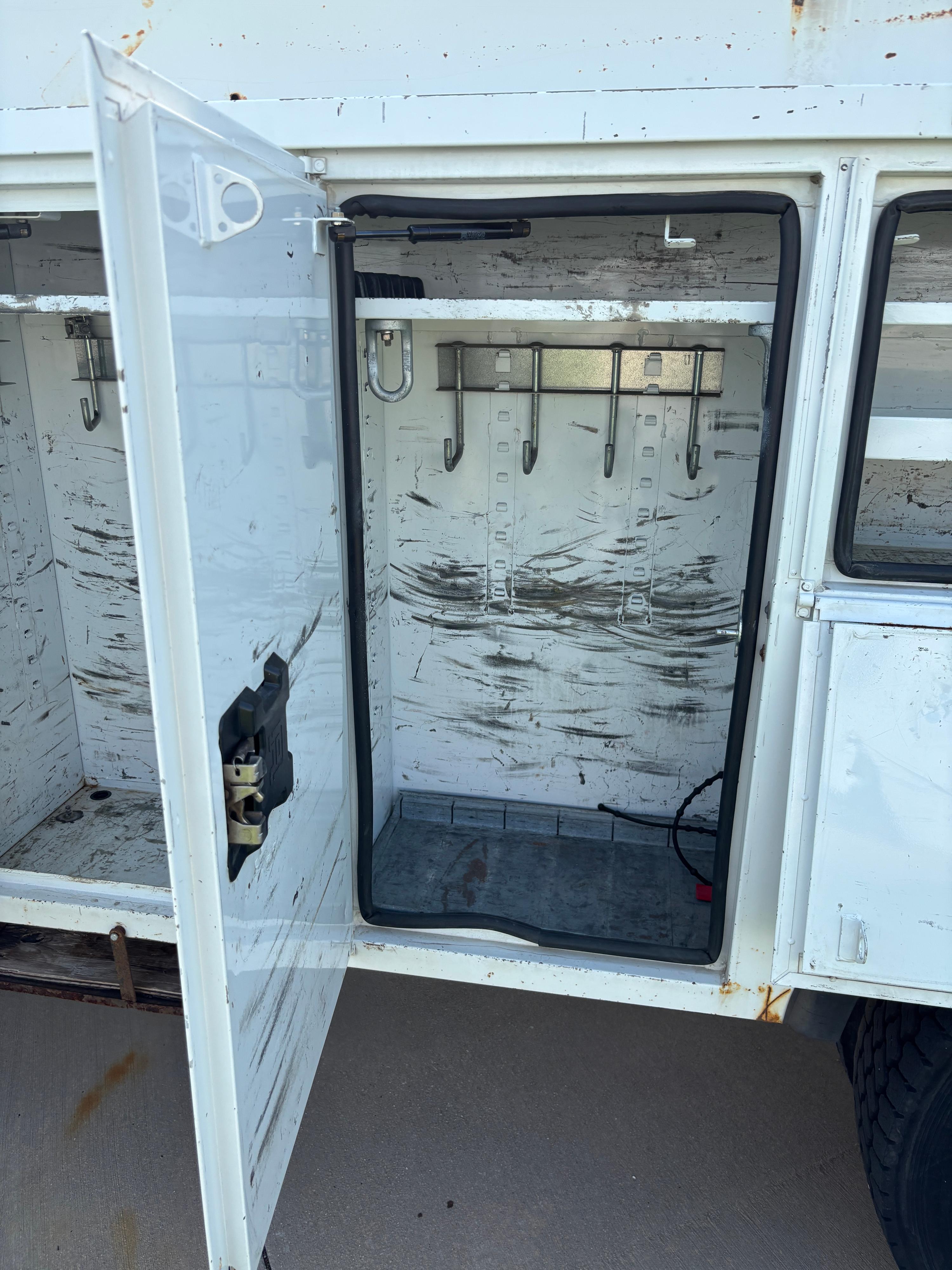 2015 Freightliner M2106 Bucket - image 14
