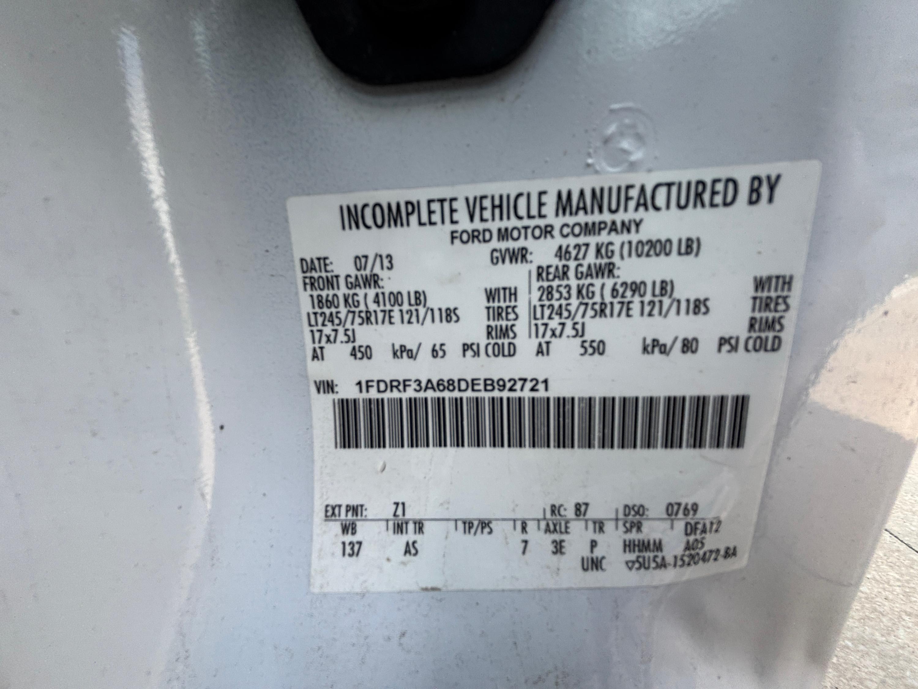 2013 Ford F-350 Utility - image 31