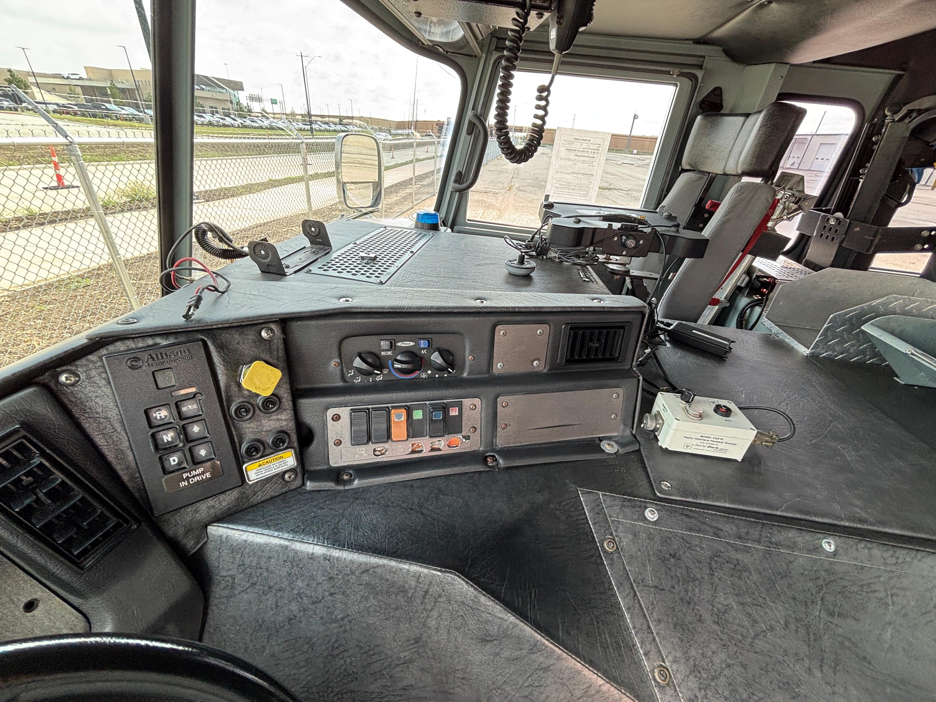 2001 Pierce Pumper - image 9
