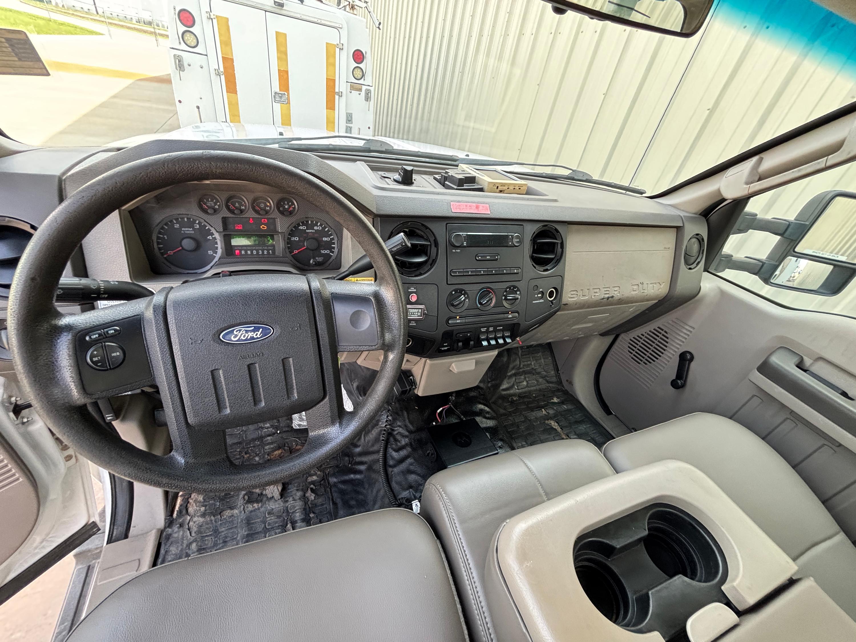 2008 Ford F550 Bucket - image 9
