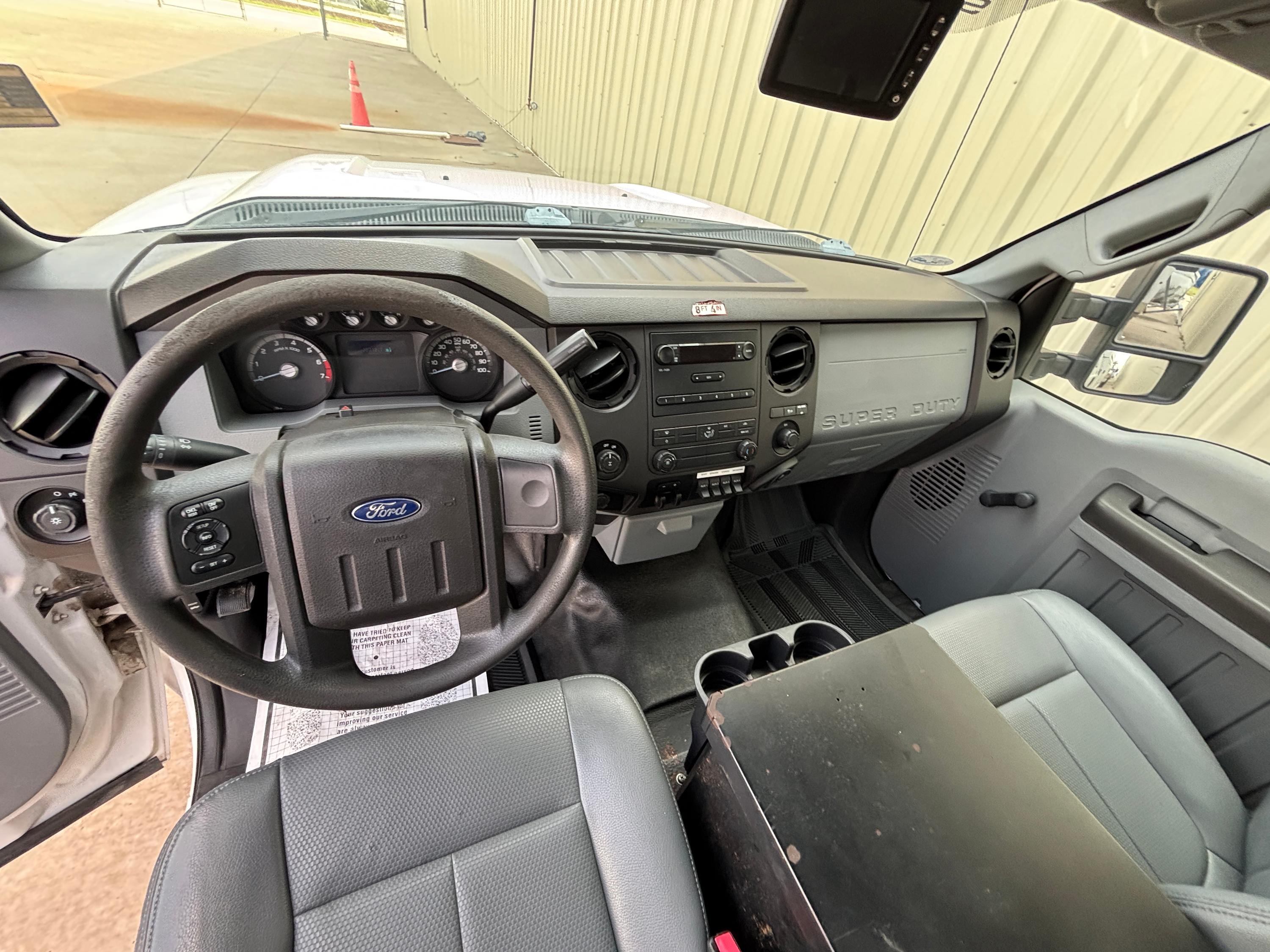 2013 Ford F-350 Utility - image 8