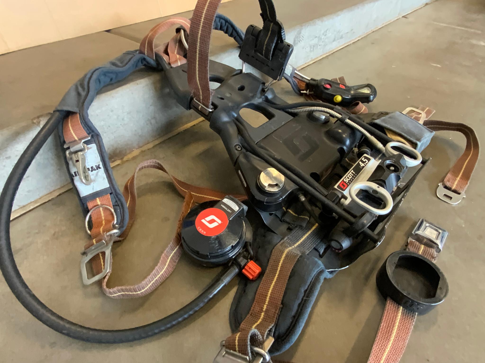 Used Scott 4.5 X3 Snap Change SCBA - image 2