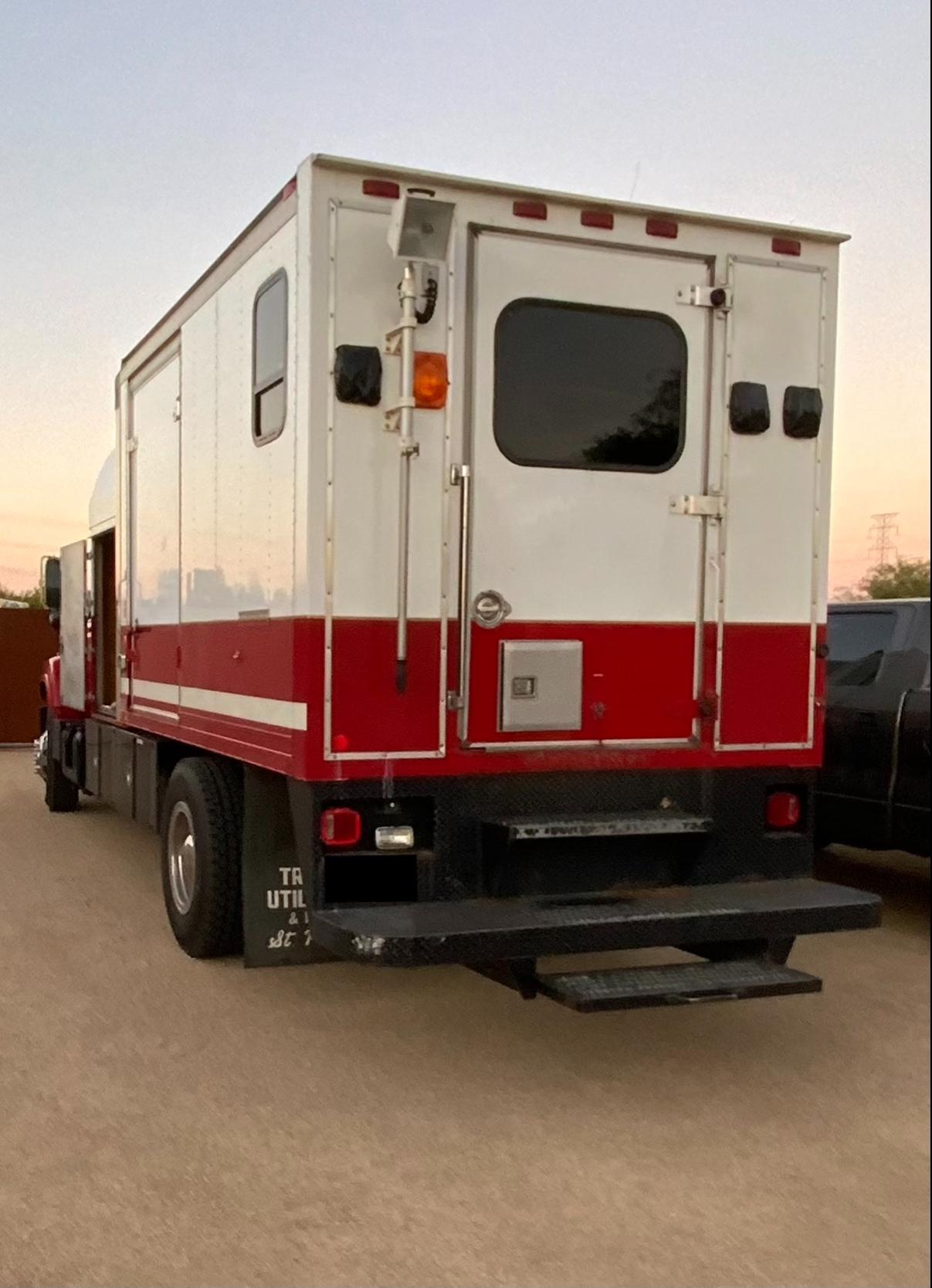 1999 Chevrolet C7H042 SCBA Air Support Truck C7500 Conventional Cab - image 8